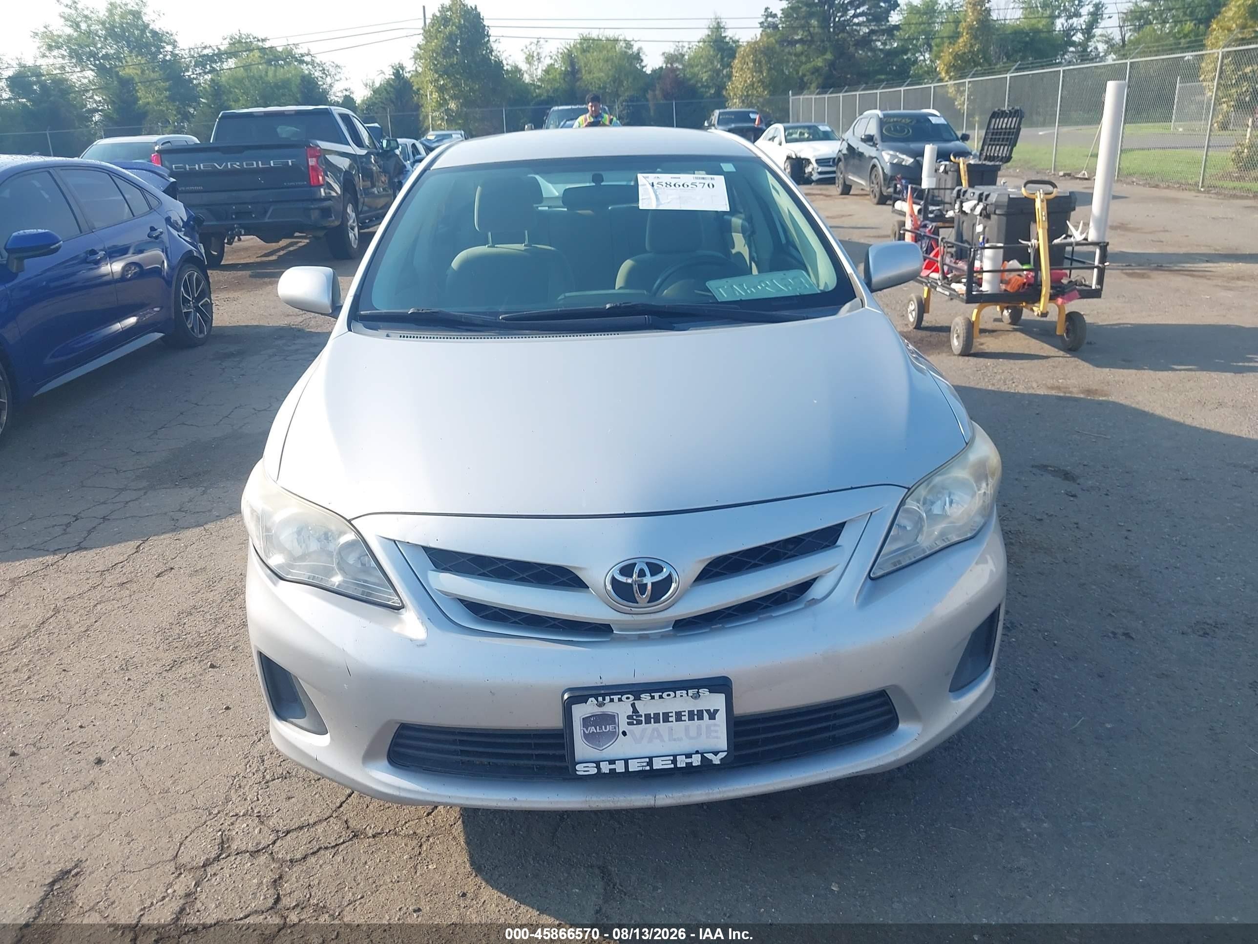 2011 Toyota Corolla Le Silver vin: 2T1BU4EE1BC698605
