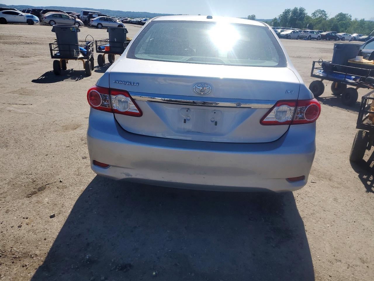 2011 Toyota Corolla Le Серебряный vin: 2T1BU4EE1BC701146