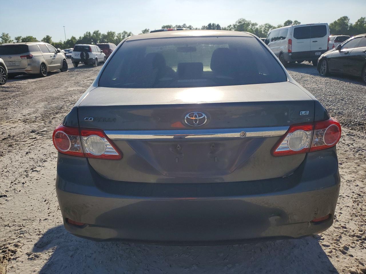 2011 Toyota Corolla Le Gray vin: 2T1BU4EE1BC733515