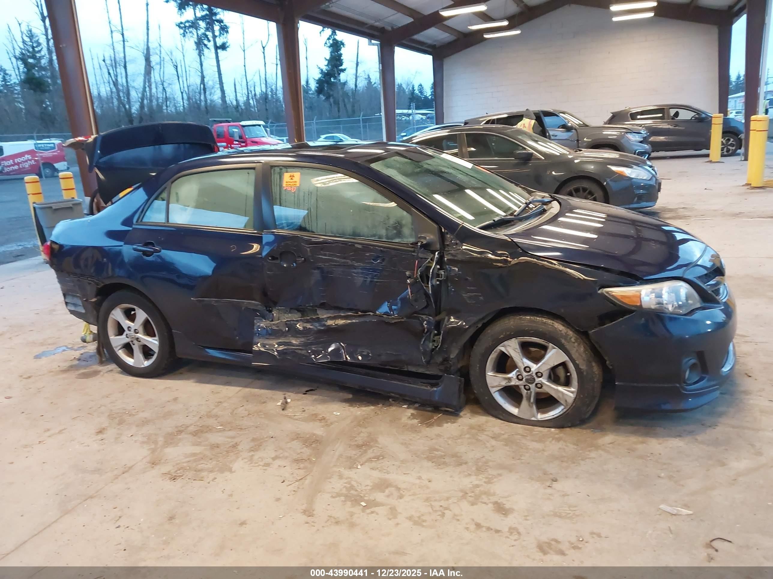 2011 Toyota Corolla S Blue vin: 2T1BU4EE1BC741453