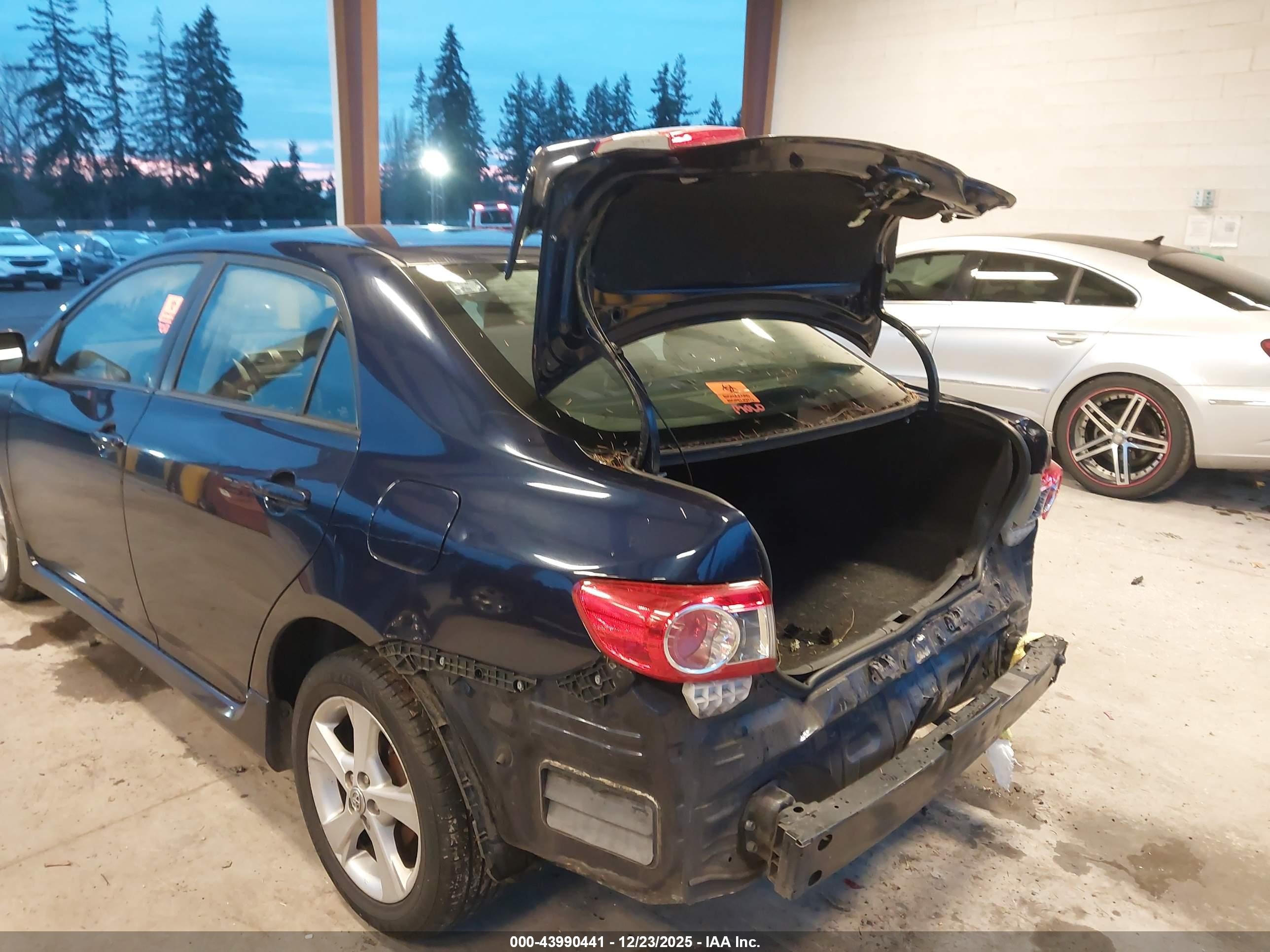 2011 Toyota Corolla S Blue vin: 2T1BU4EE1BC741453