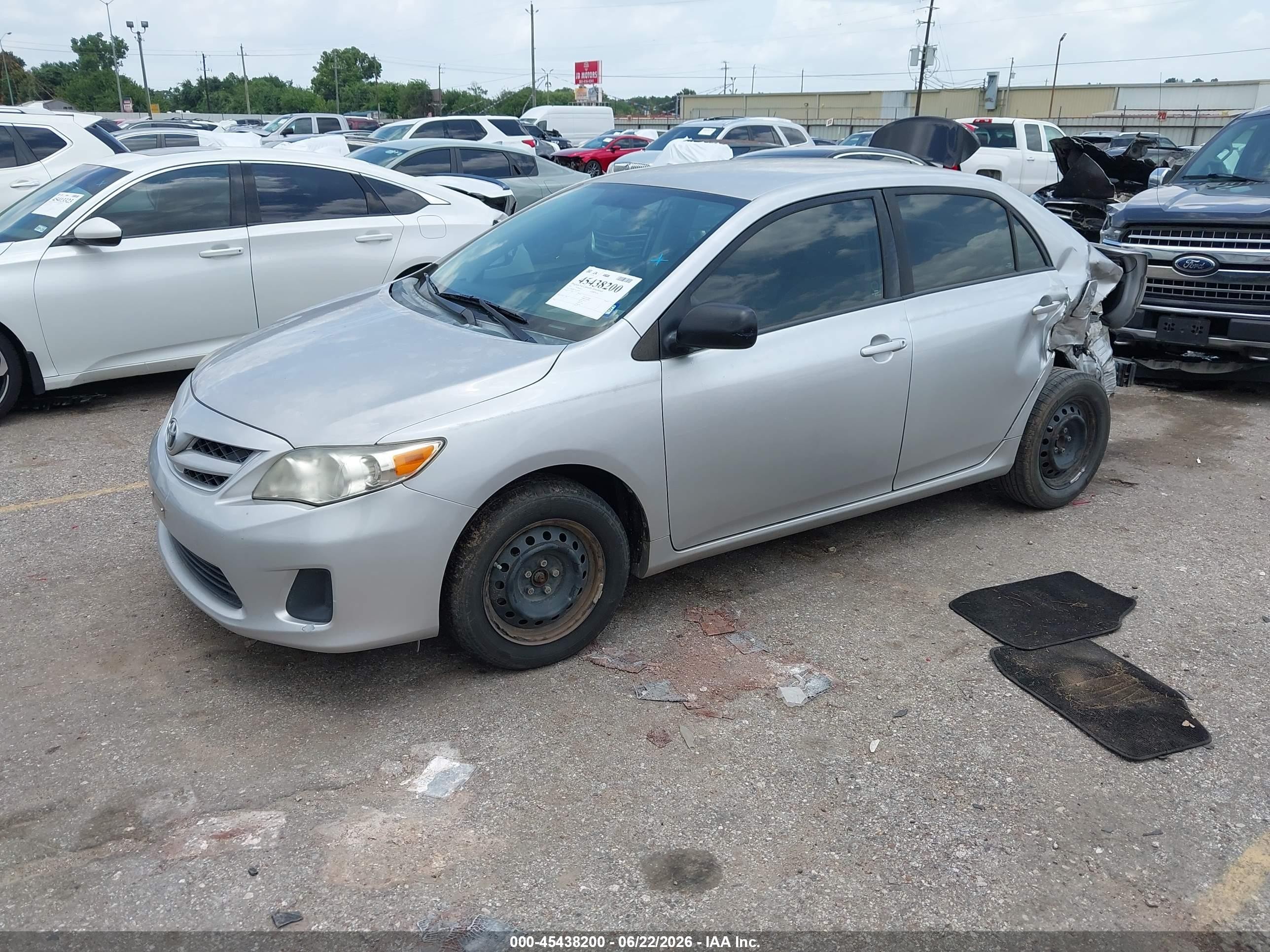 2011 Toyota Corolla Le Silver vin: 2T1BU4EE1BC747320