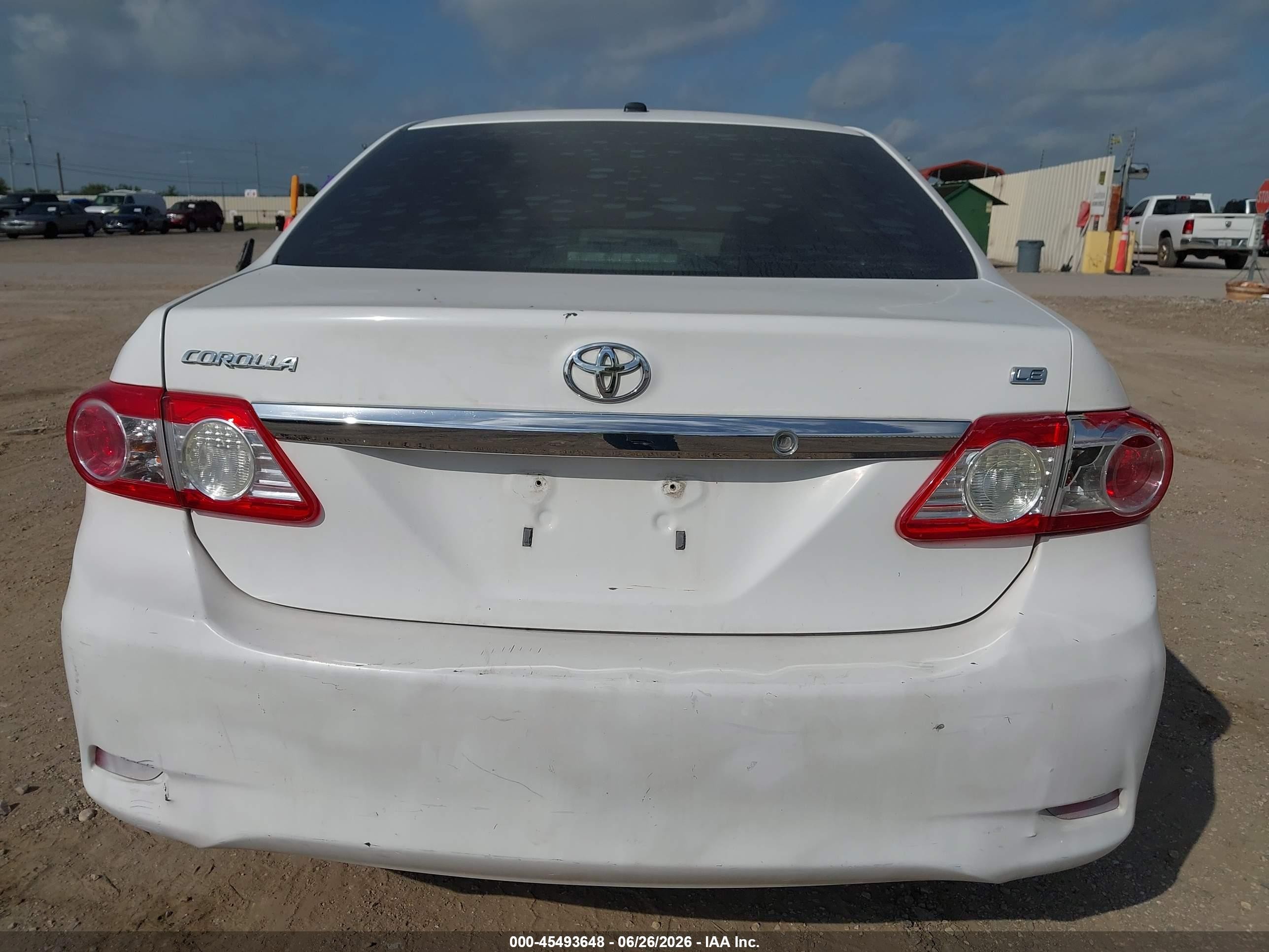 2011 Toyota Corolla Le White vin: 2T1BU4EE1BC753456