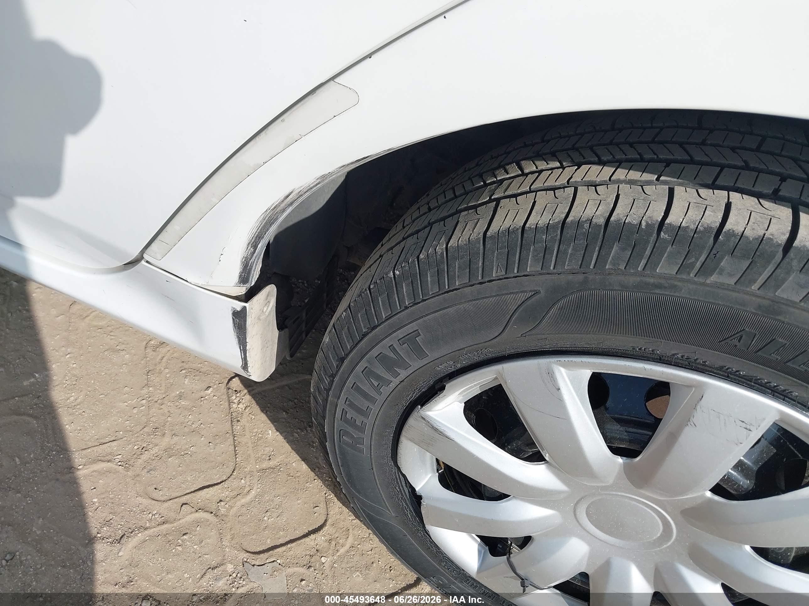 2011 Toyota Corolla Le White vin: 2T1BU4EE1BC753456