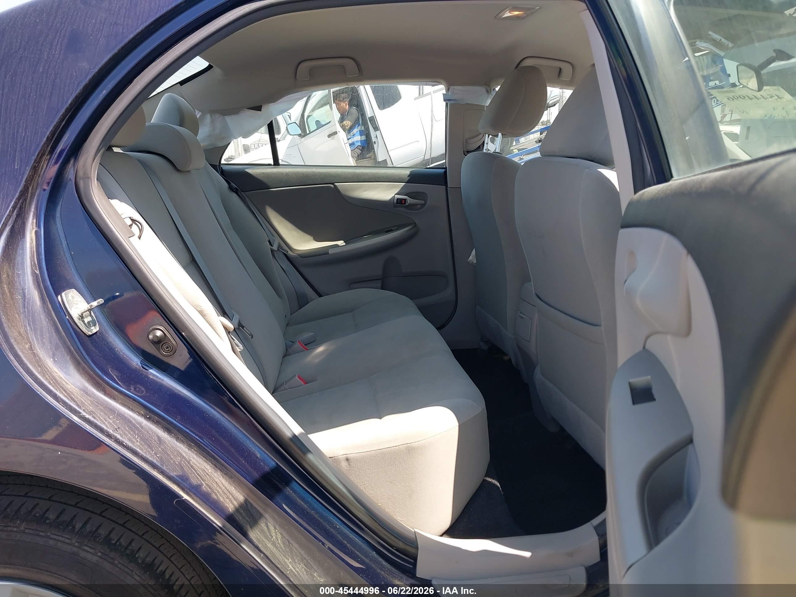 2012 Toyota Corolla Le Blue vin: 2T1BU4EE1CC765768
