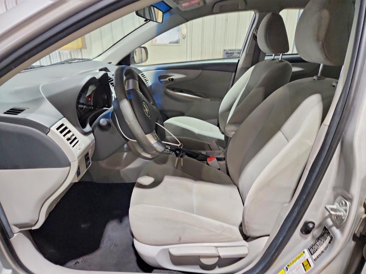 2012 Toyota Corolla Le Silver vin: 2T1BU4EE1CC776804