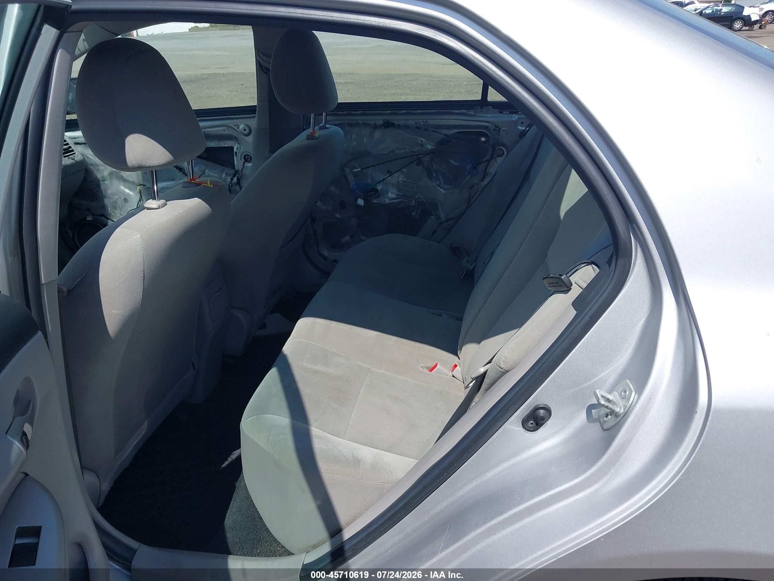 2012 Toyota Corolla Le Silver vin: 2T1BU4EE1CC796549