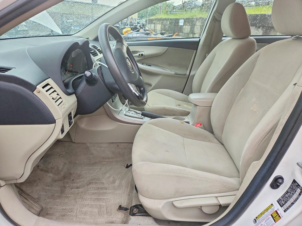 2012 Toyota Corolla Le White vin: 2T1BU4EE1CC847578