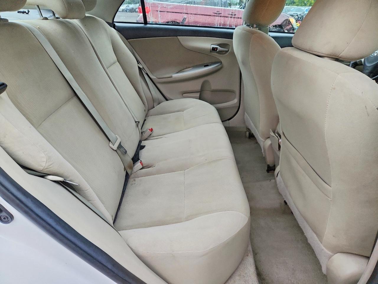 2012 Toyota Corolla Le White vin: 2T1BU4EE1CC847578