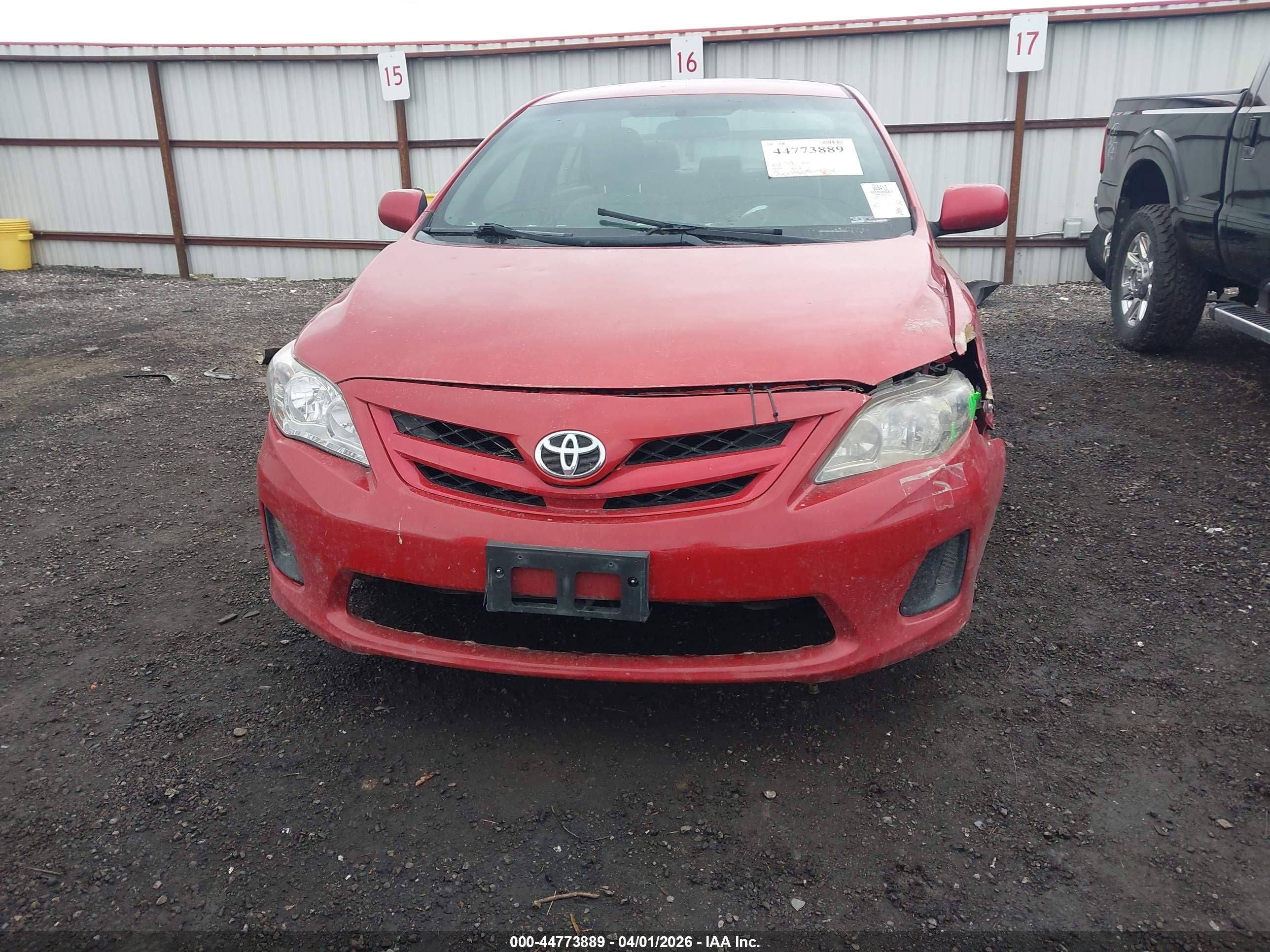 2012 Toyota Corolla Le Red vin: 2T1BU4EE1CC849671