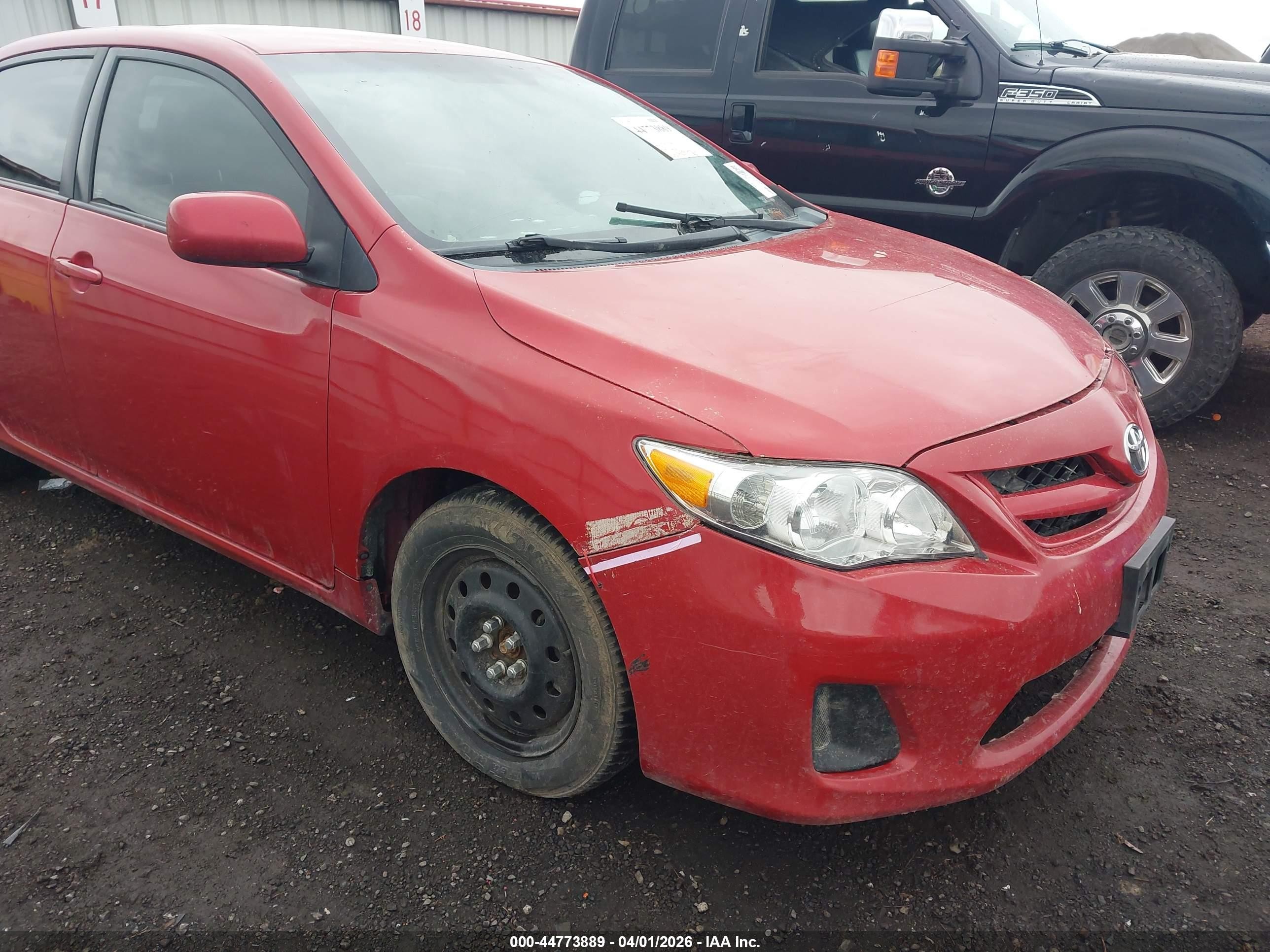 2012 Toyota Corolla Le Red vin: 2T1BU4EE1CC849671
