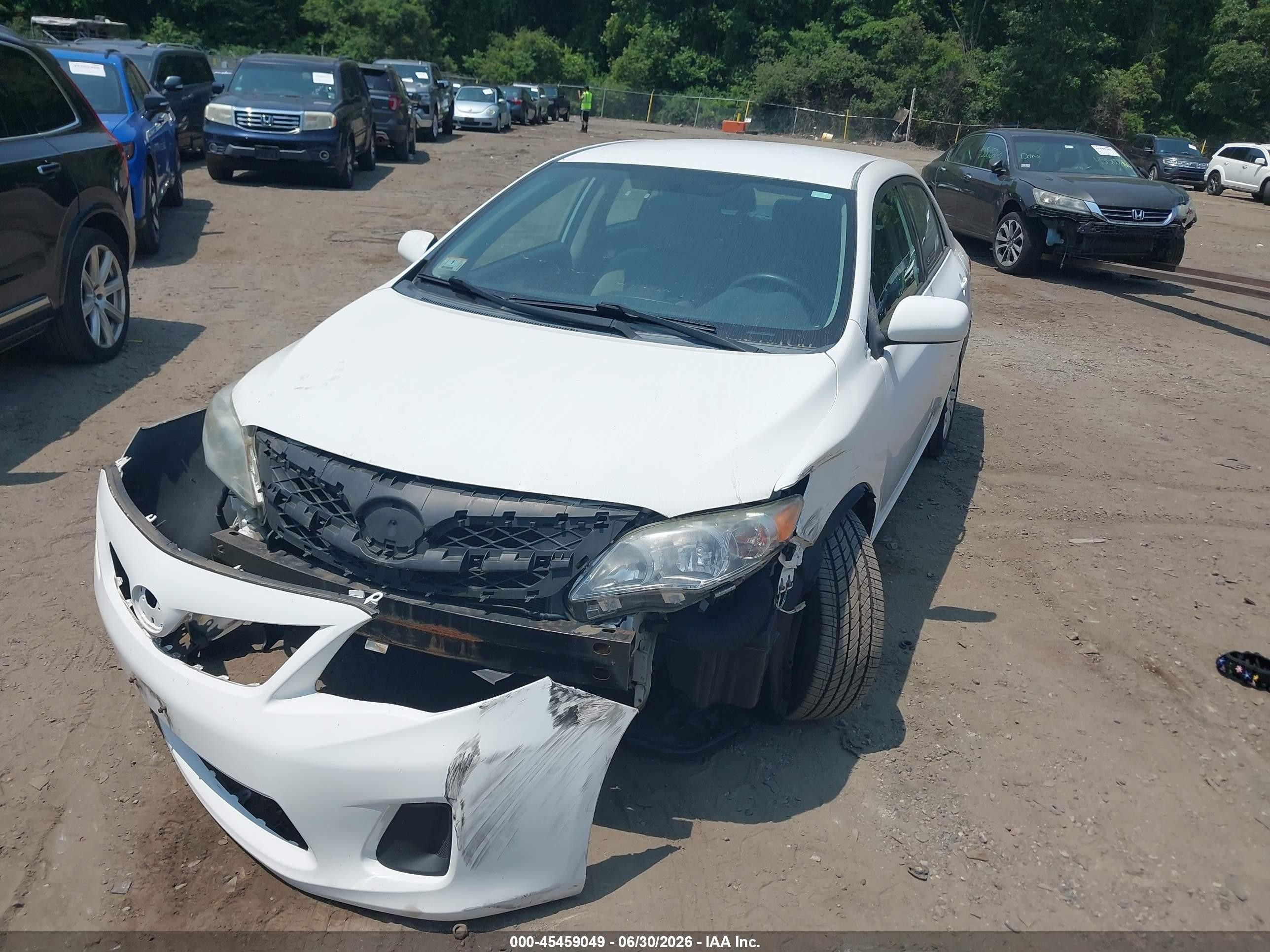 2012 Toyota Corolla Le White vin: 2T1BU4EE1CC879463