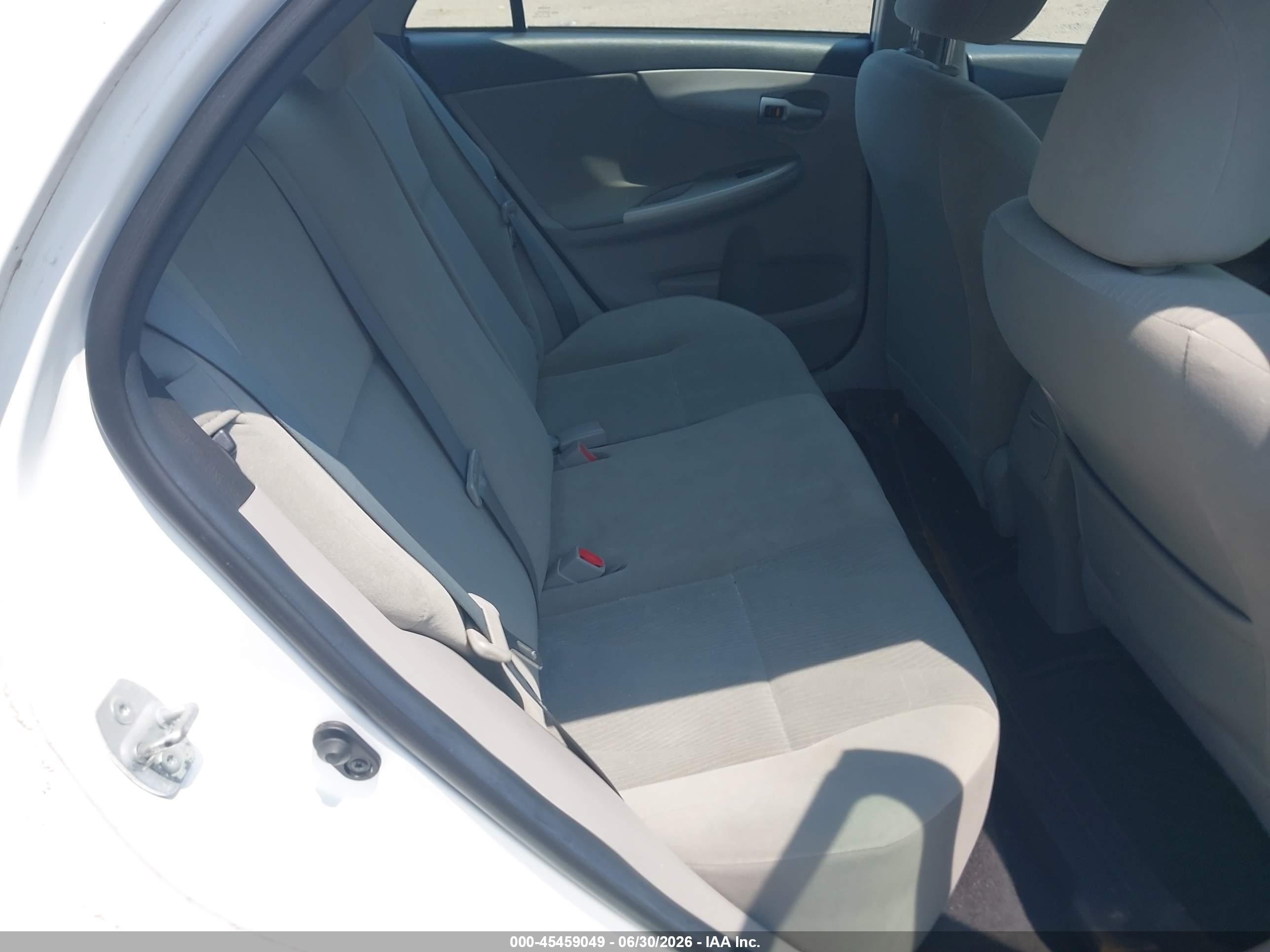 2012 Toyota Corolla Le White vin: 2T1BU4EE1CC879463