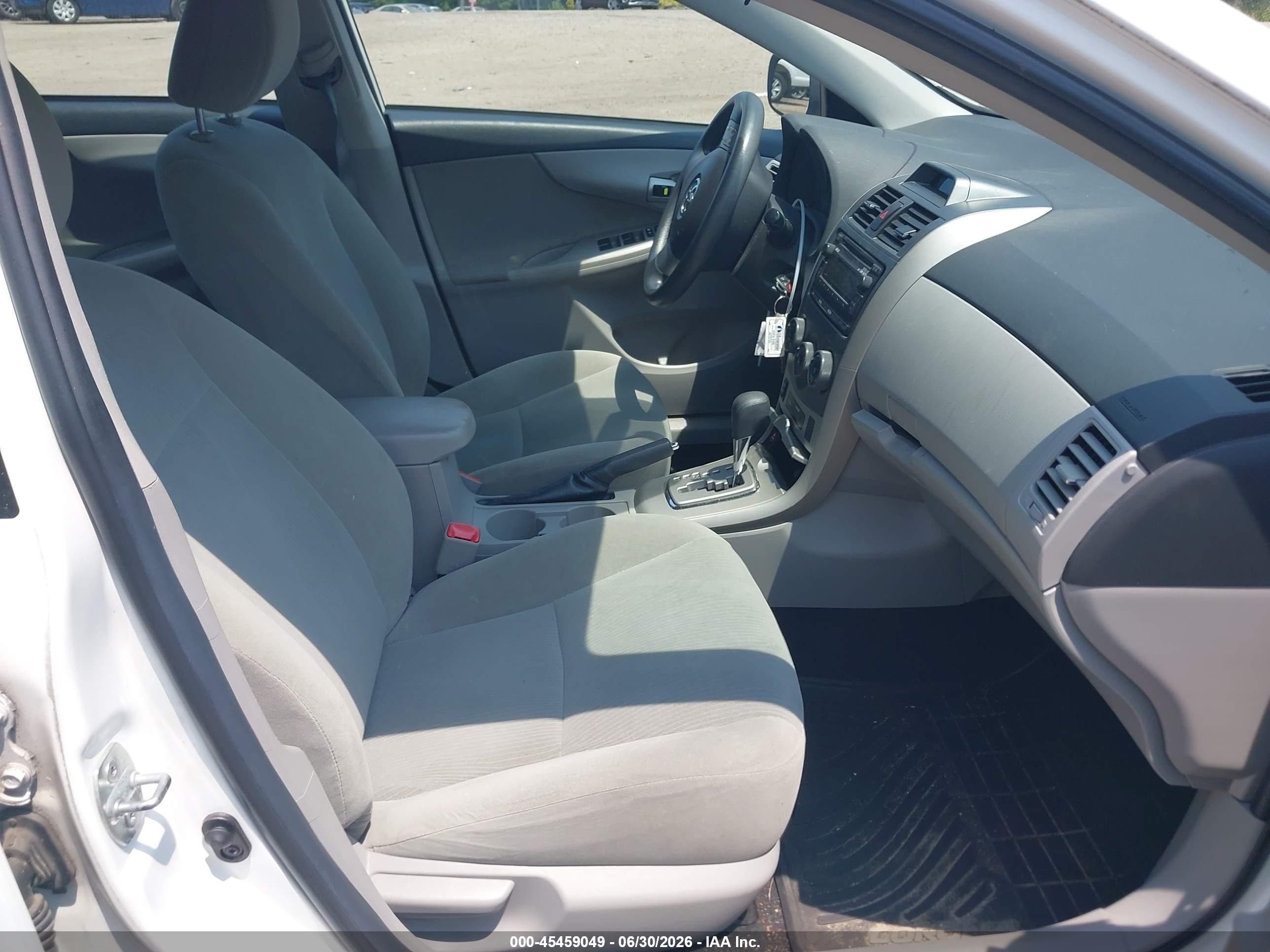2012 Toyota Corolla Le White vin: 2T1BU4EE1CC879463
