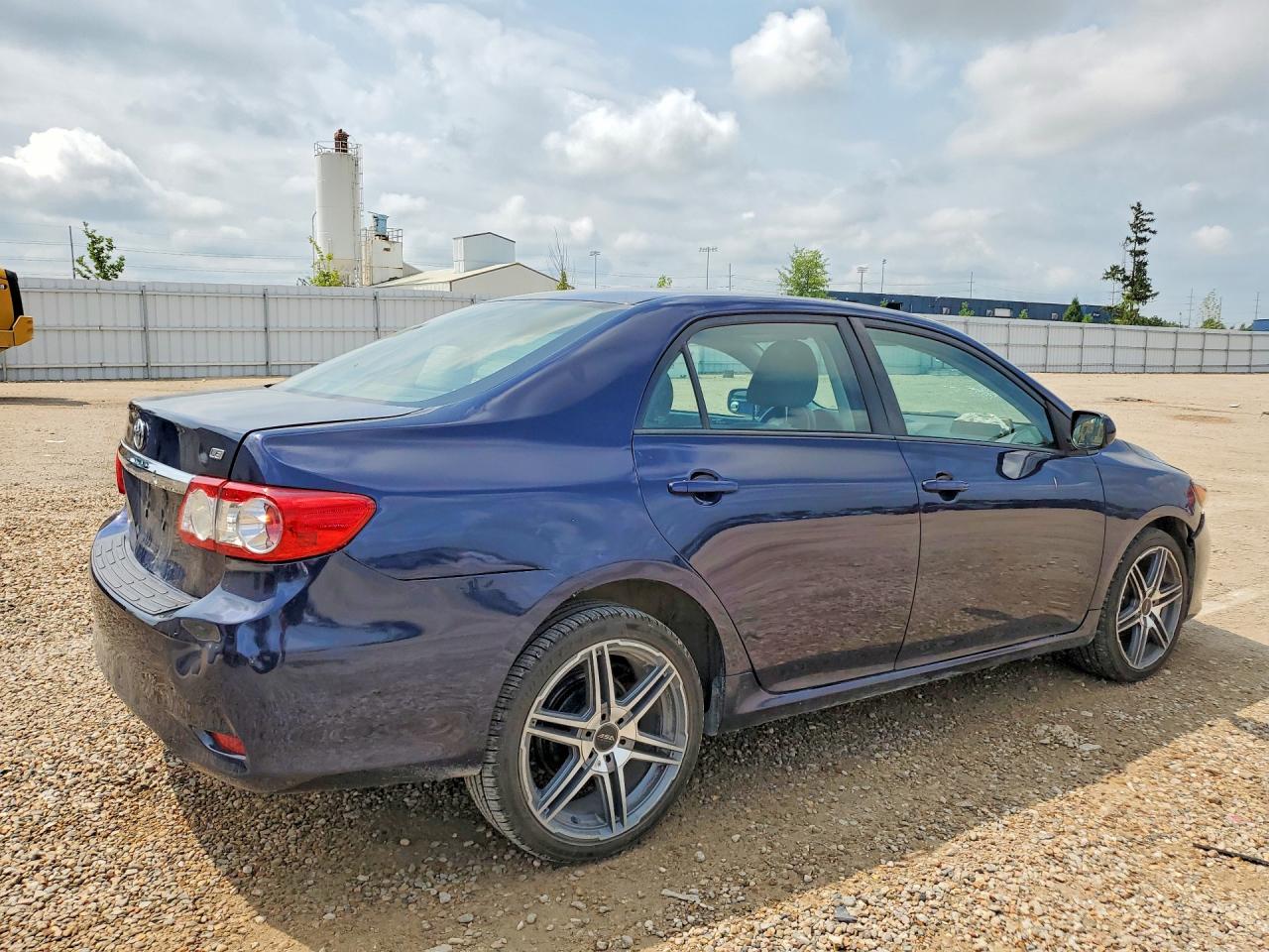 2012 Toyota Corolla Le Blue vin: 2T1BU4EE1CC885232