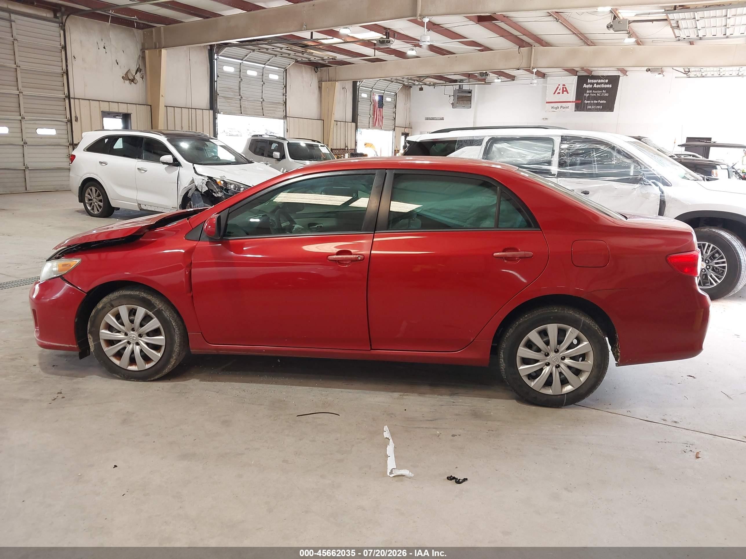 2012 Toyota Corolla Le Red vin: 2T1BU4EE1CC898336