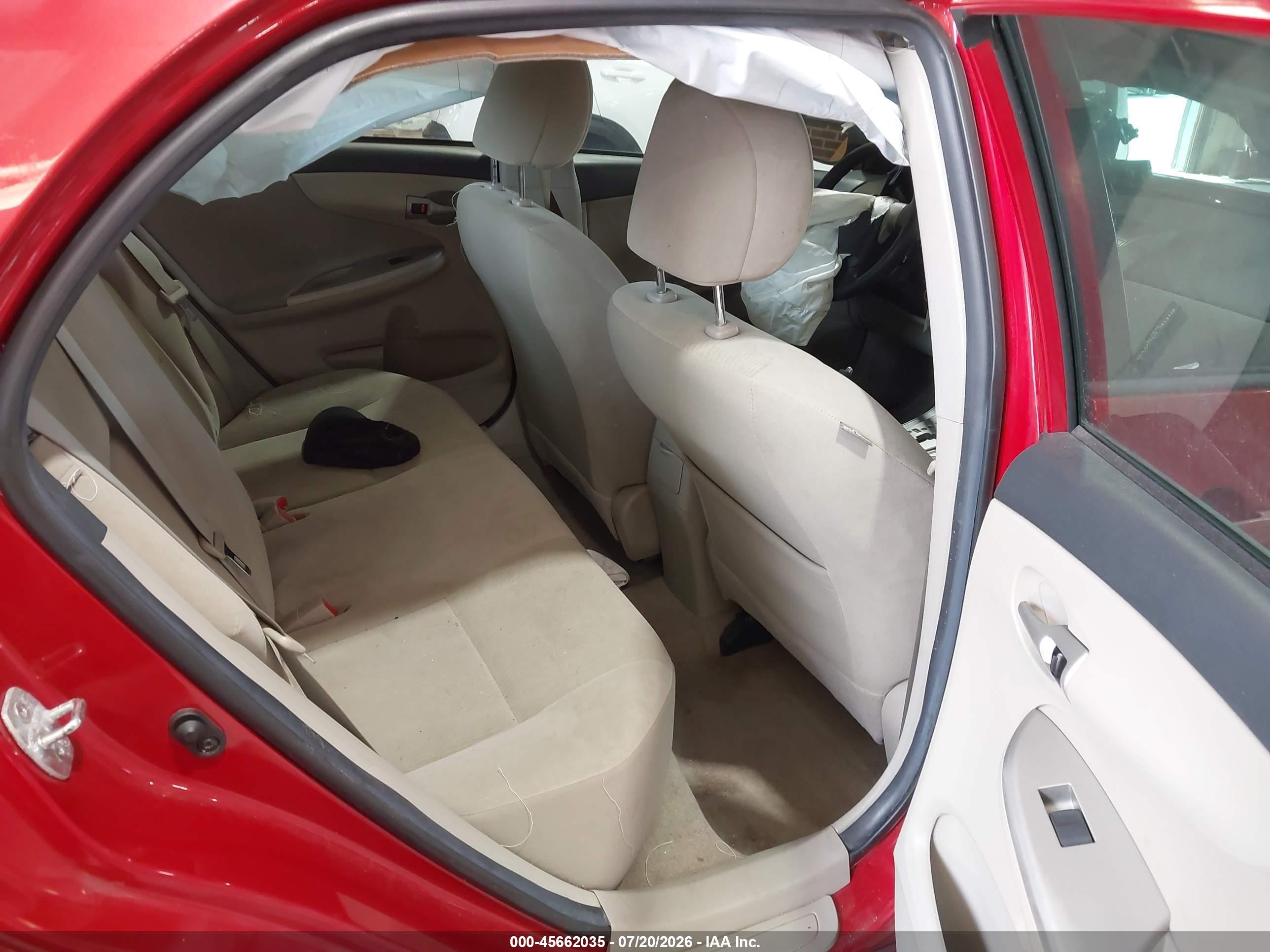 2012 Toyota Corolla Le Red vin: 2T1BU4EE1CC898336