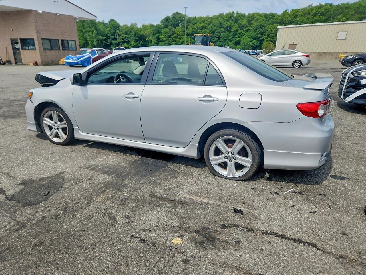 2013 Toyota Corolla Silver vin: 2T1BU4EE1DC001016