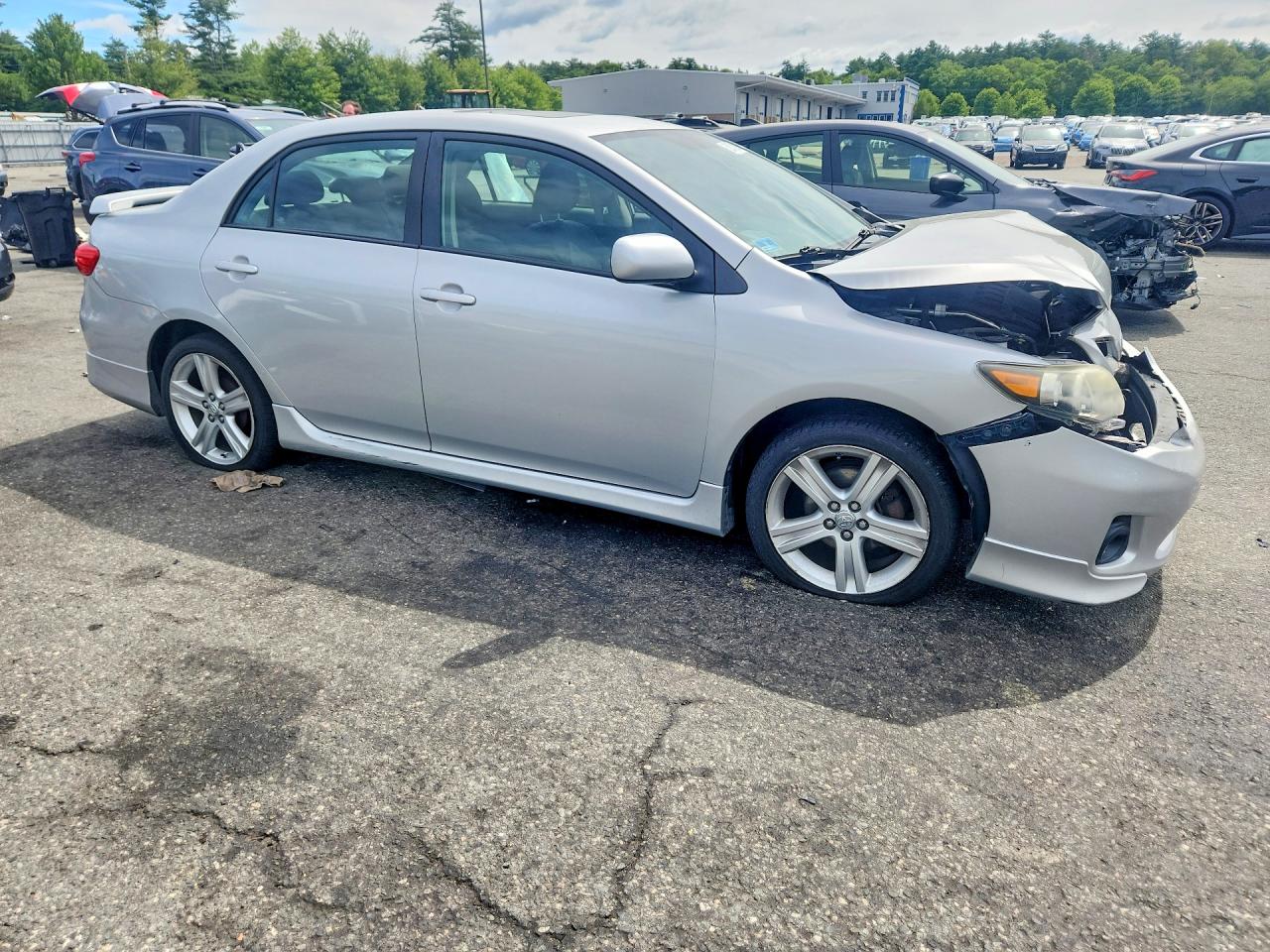 2013 Toyota Corolla Silver vin: 2T1BU4EE1DC001016