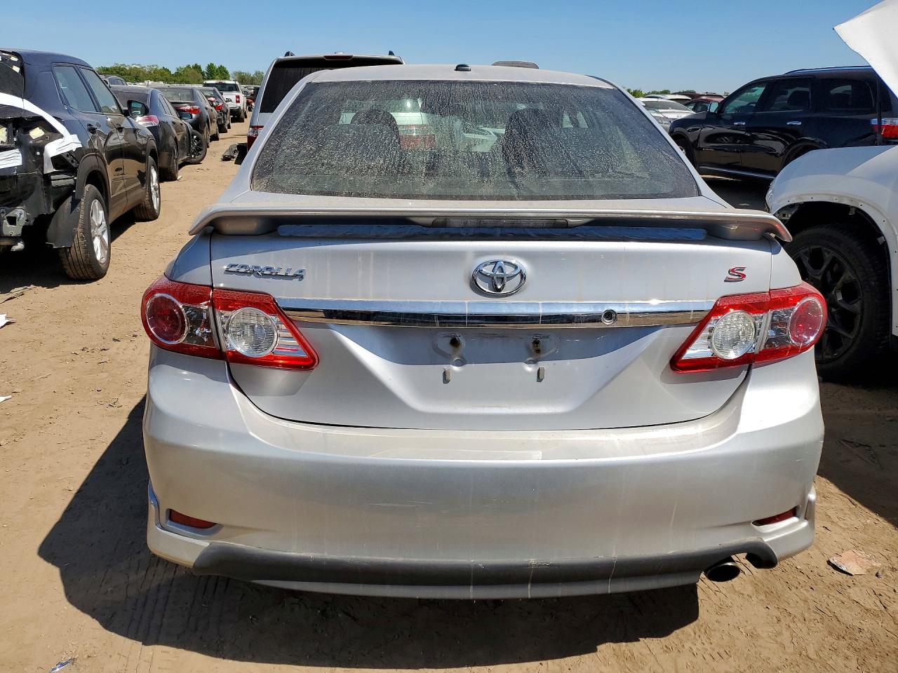 2013 Toyota Corolla S Silver vin: 2T1BU4EE1DC012744