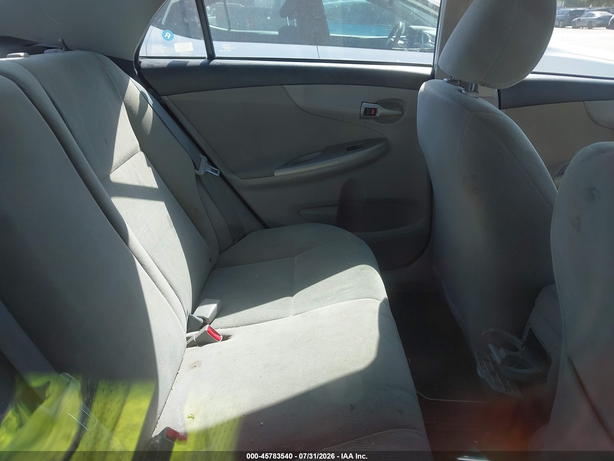 2013 Toyota Corolla Le White vin: 2T1BU4EE1DC044478