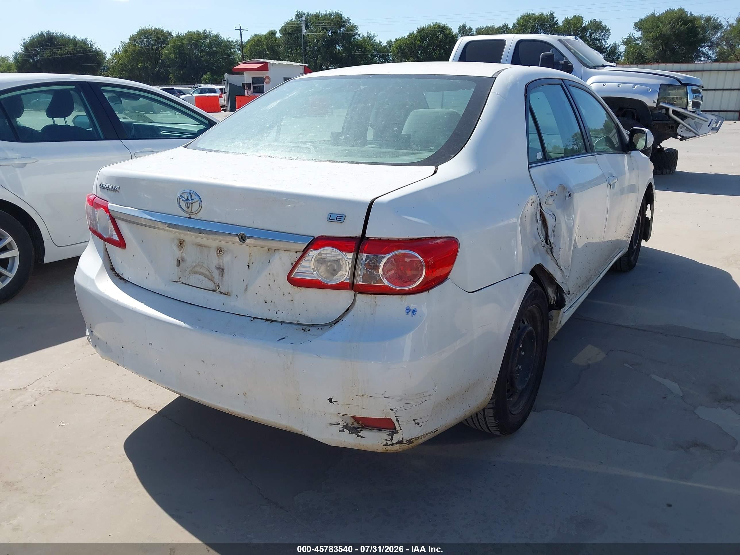 2013 Toyota Corolla Le White vin: 2T1BU4EE1DC044478
