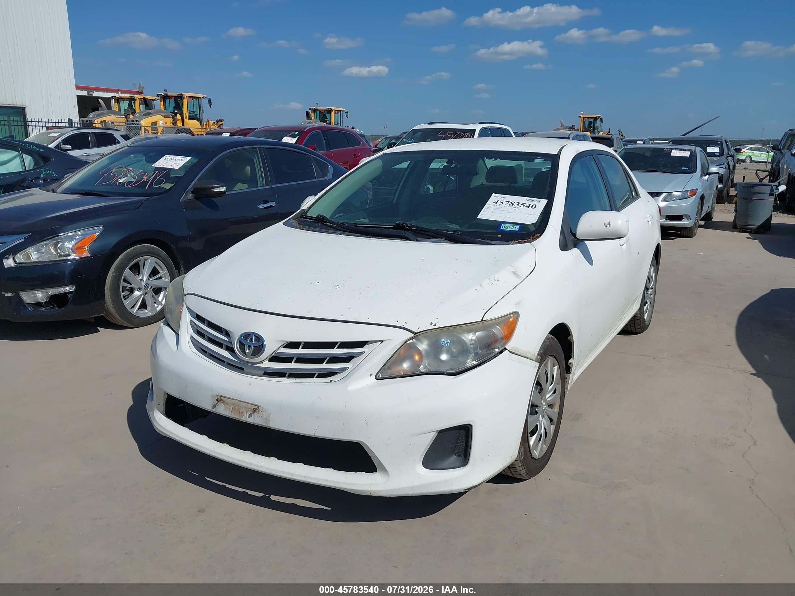 2013 Toyota Corolla Le White vin: 2T1BU4EE1DC044478