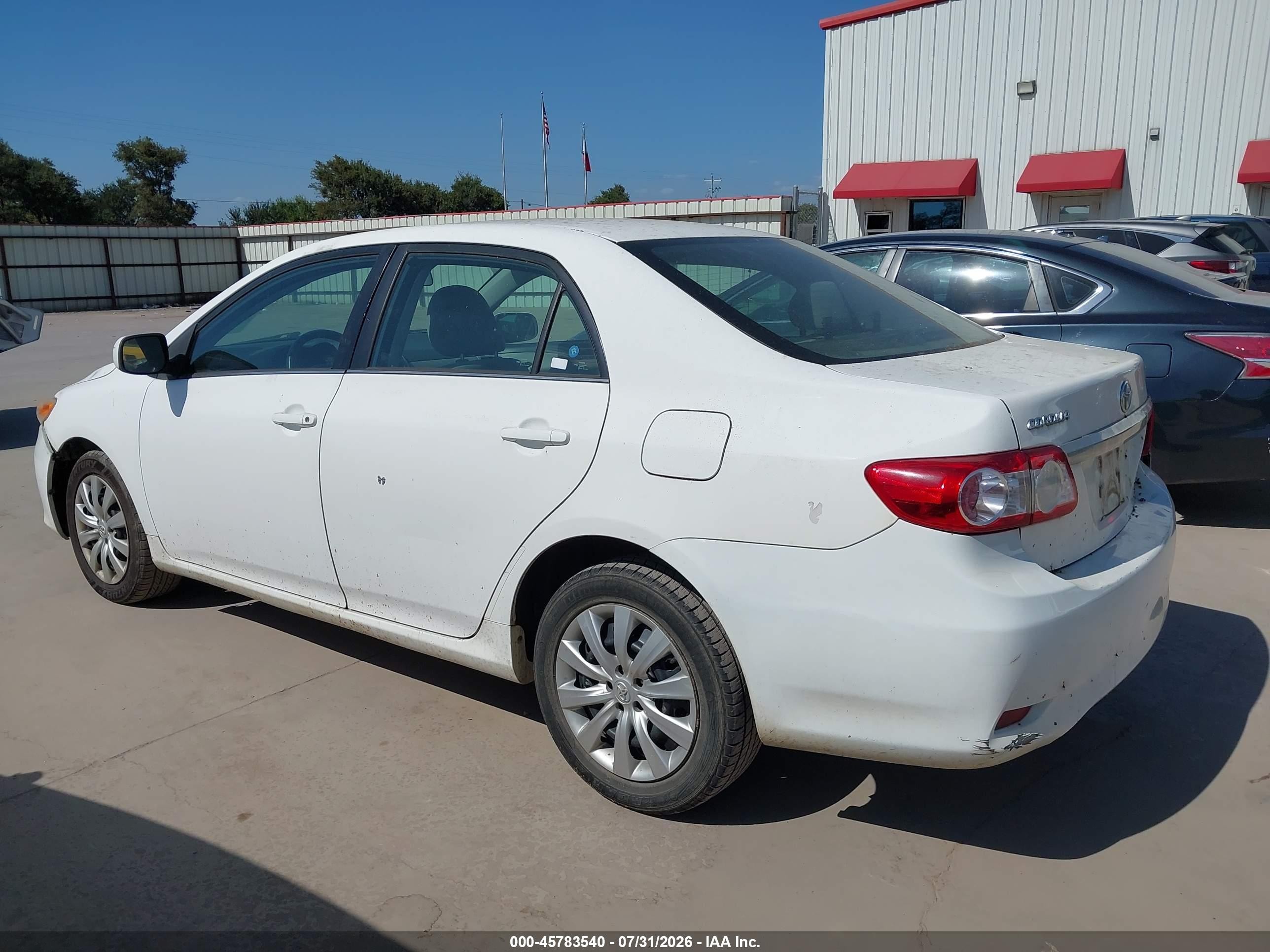 2013 Toyota Corolla Le White vin: 2T1BU4EE1DC044478