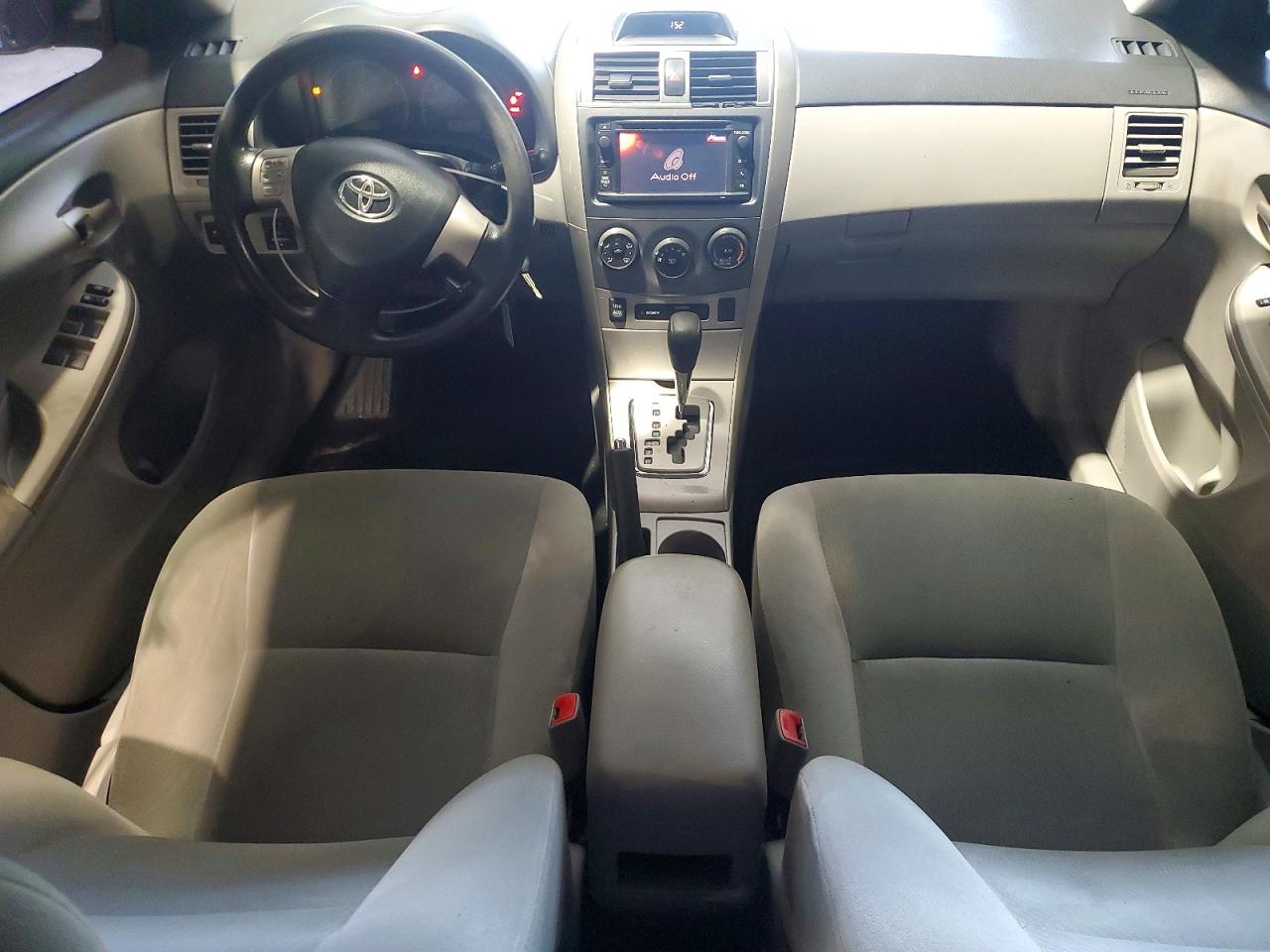 2013 Toyota Corolla Le Gray vin: 2T1BU4EE1DC047820