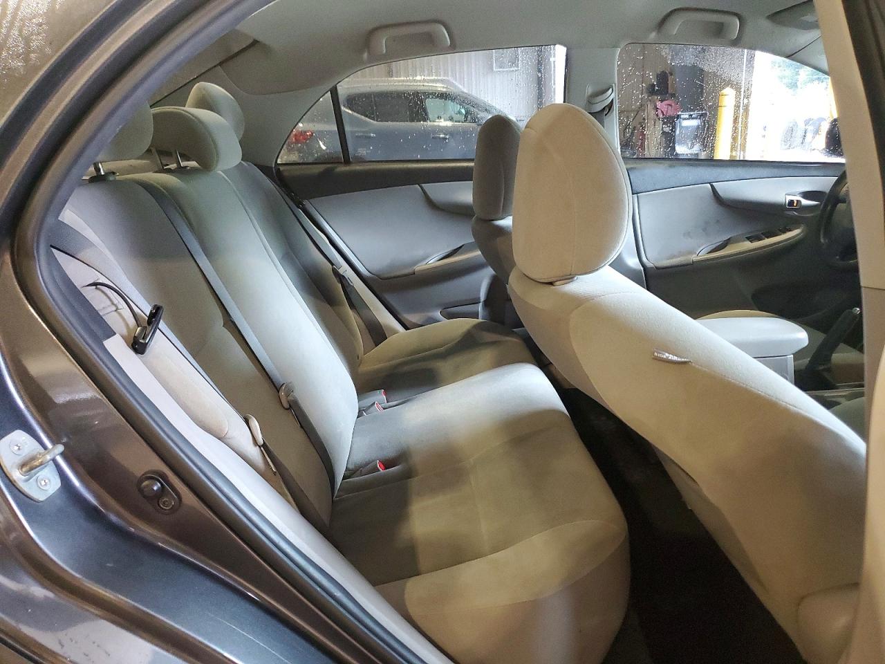 2013 Toyota Corolla Le Gray vin: 2T1BU4EE1DC047820