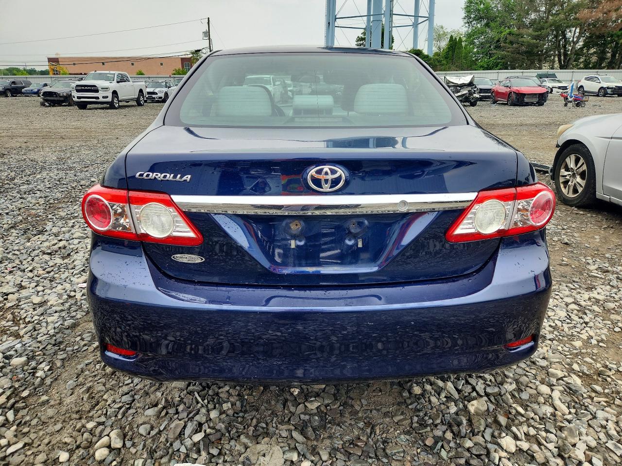 2013 Toyota Corolla L Синий vin: 2T1BU4EE1DC049602