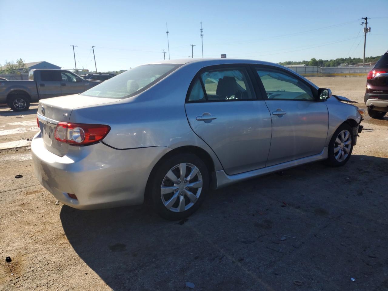 2013 Toyota Corolla Le Silver vin: 2T1BU4EE1DC069543