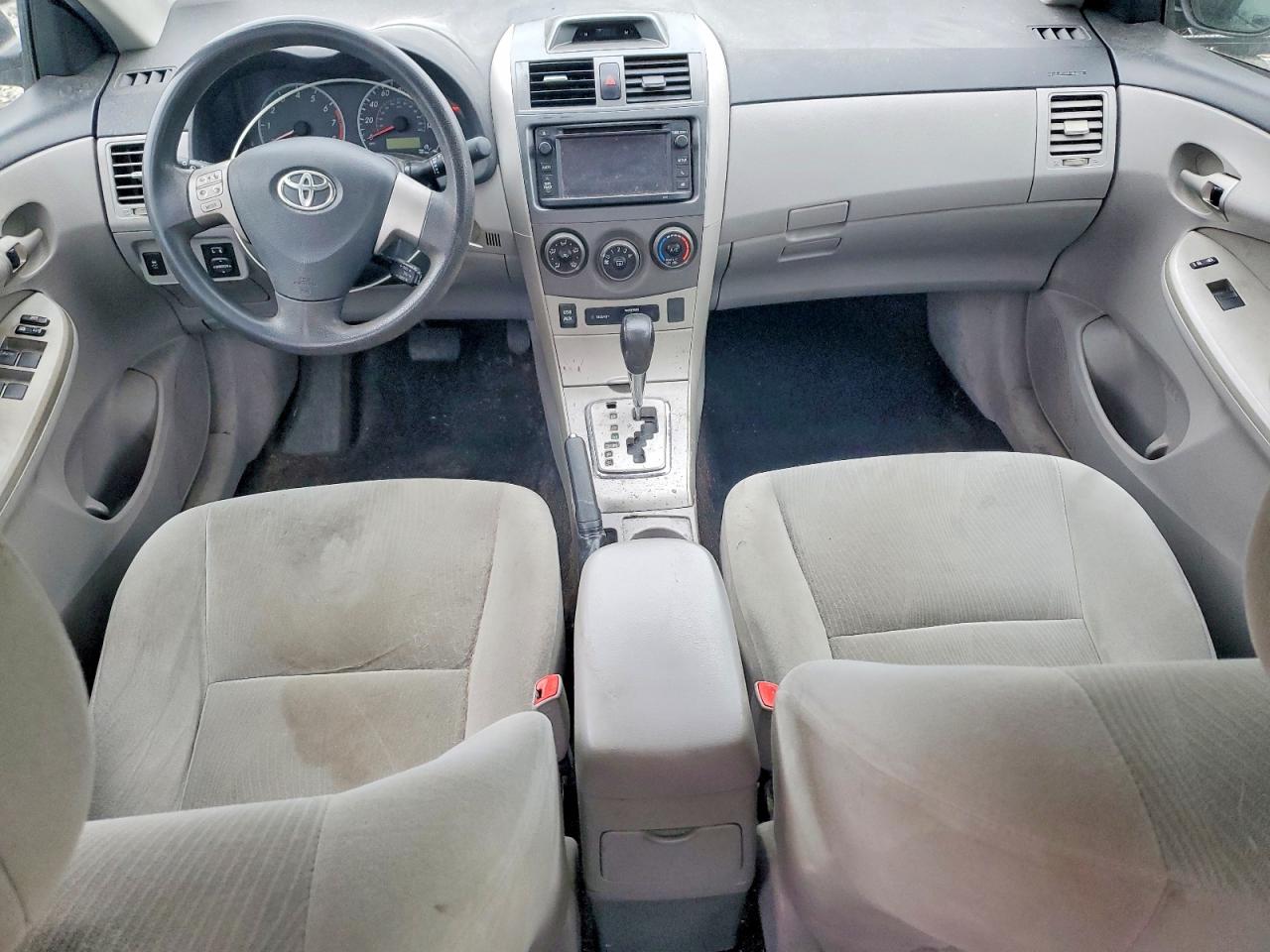 2013 Toyota Corolla Le Серебряный vin: 2T1BU4EE1DC069994