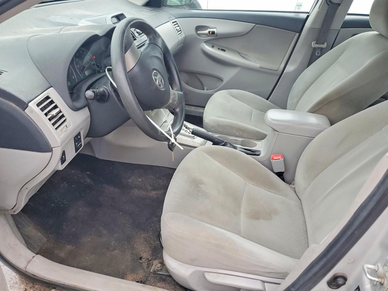 2013 Toyota Corolla Le Серебряный vin: 2T1BU4EE1DC069994