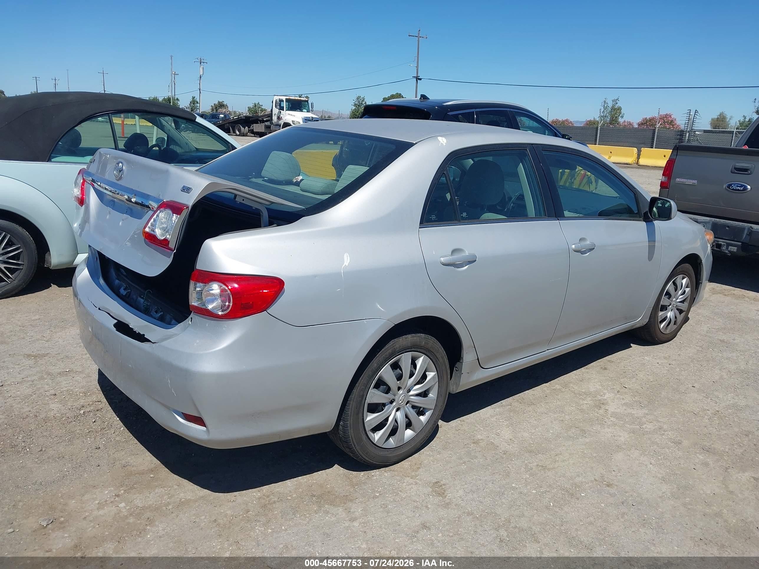 2013 Toyota Corolla Le Gray vin: 2T1BU4EE1DC086830
