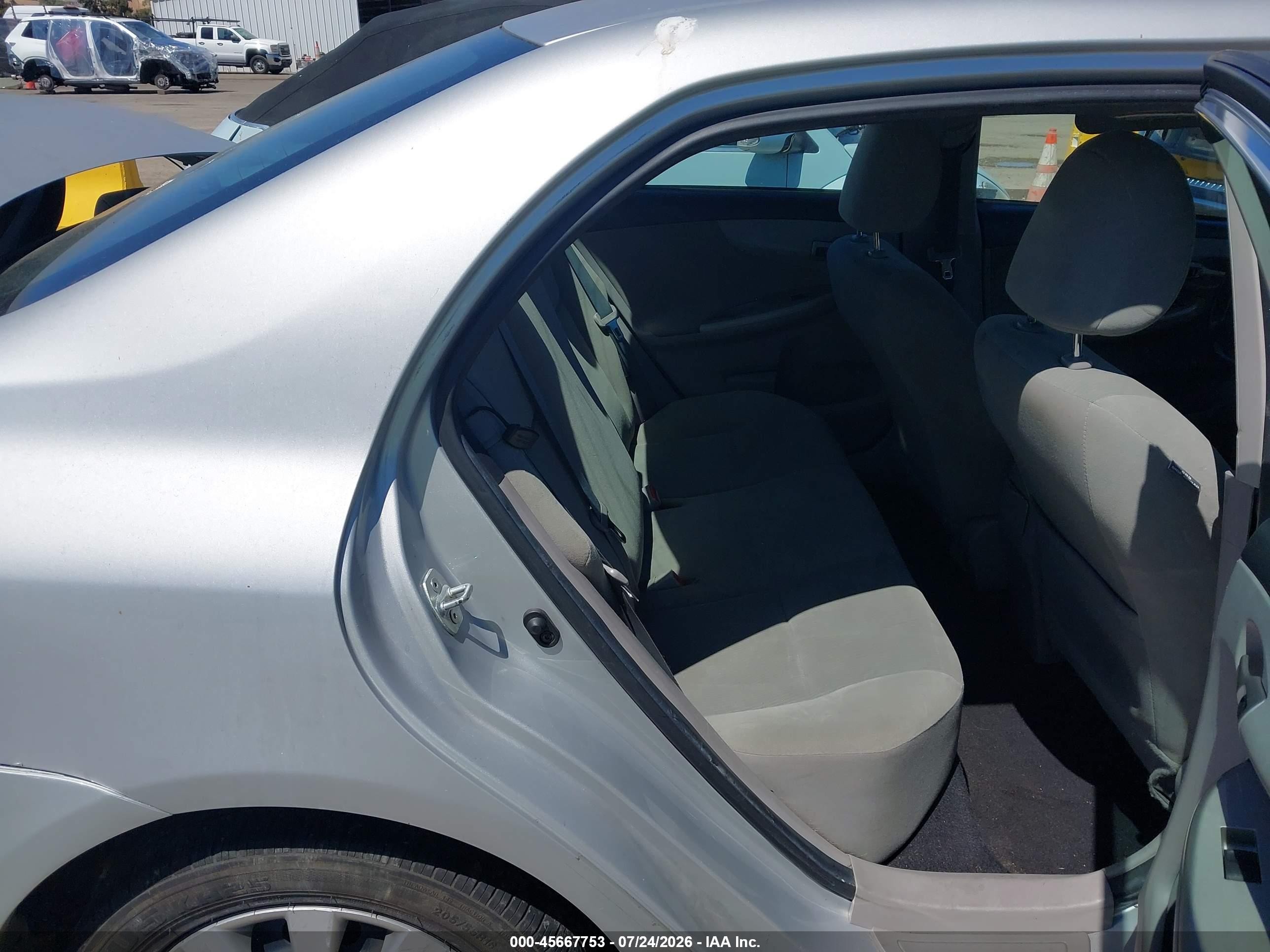 2013 Toyota Corolla Le Gray vin: 2T1BU4EE1DC086830