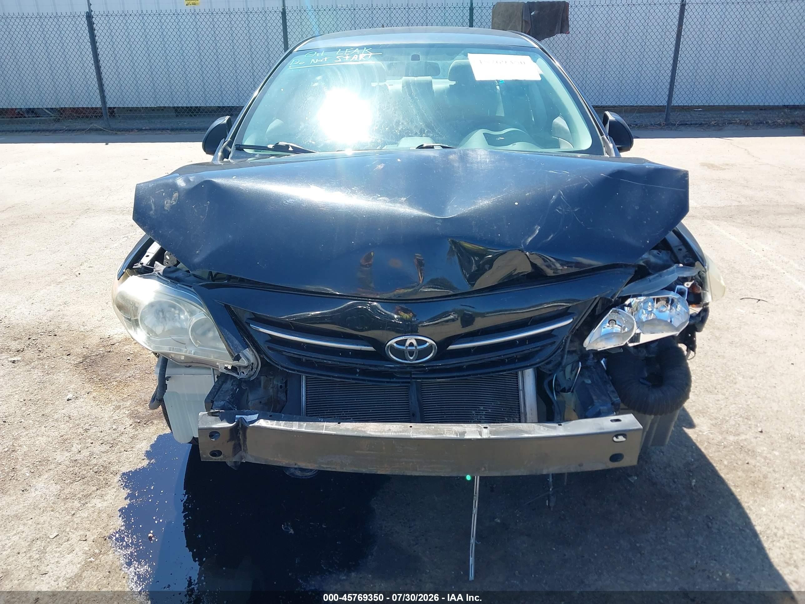 2013 Toyota Corolla Le Black vin: 2T1BU4EE1DC092918