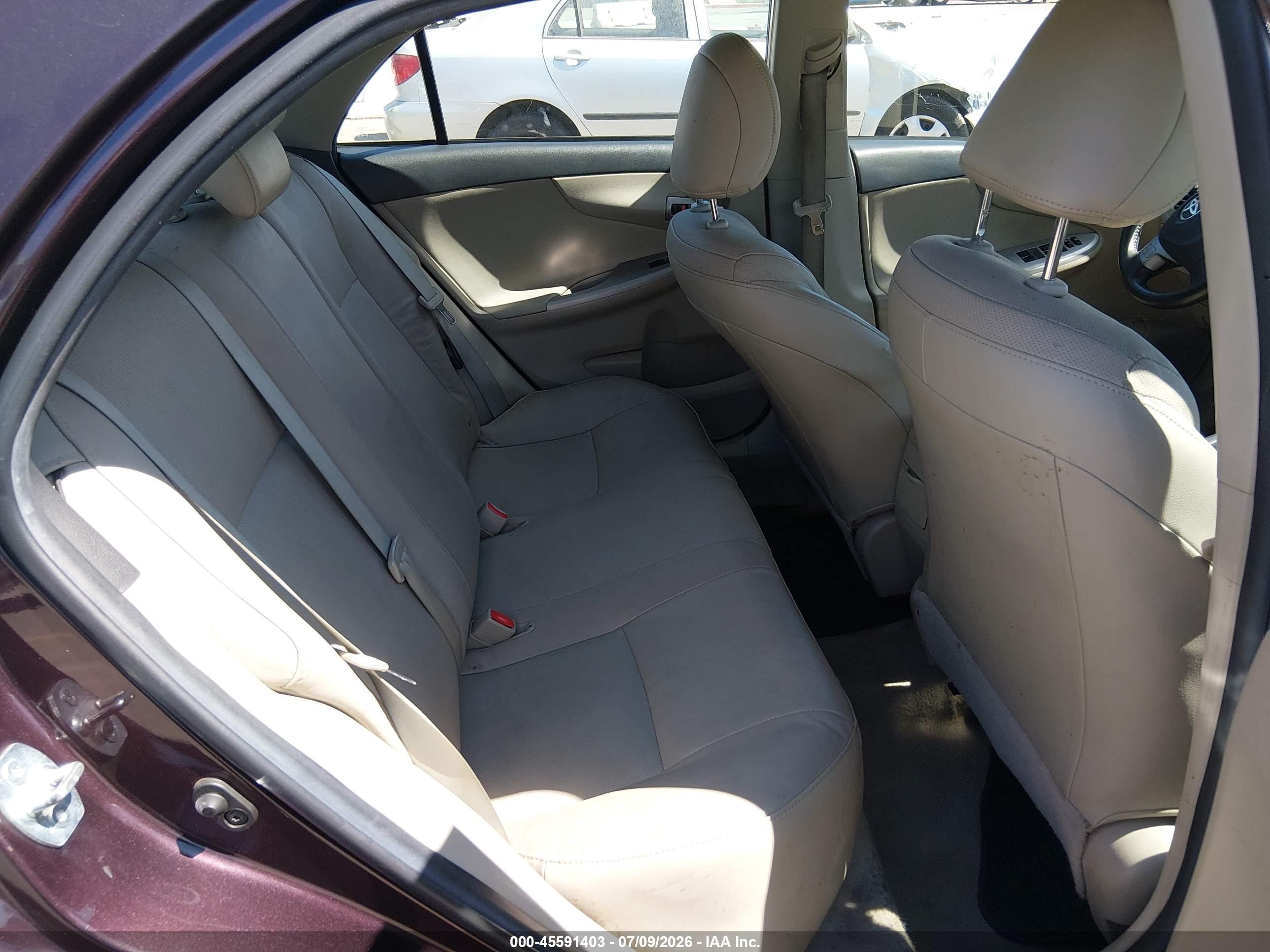 2013 Toyota Corolla Le Special Edition Burgundy vin: 2T1BU4EE1DC093115