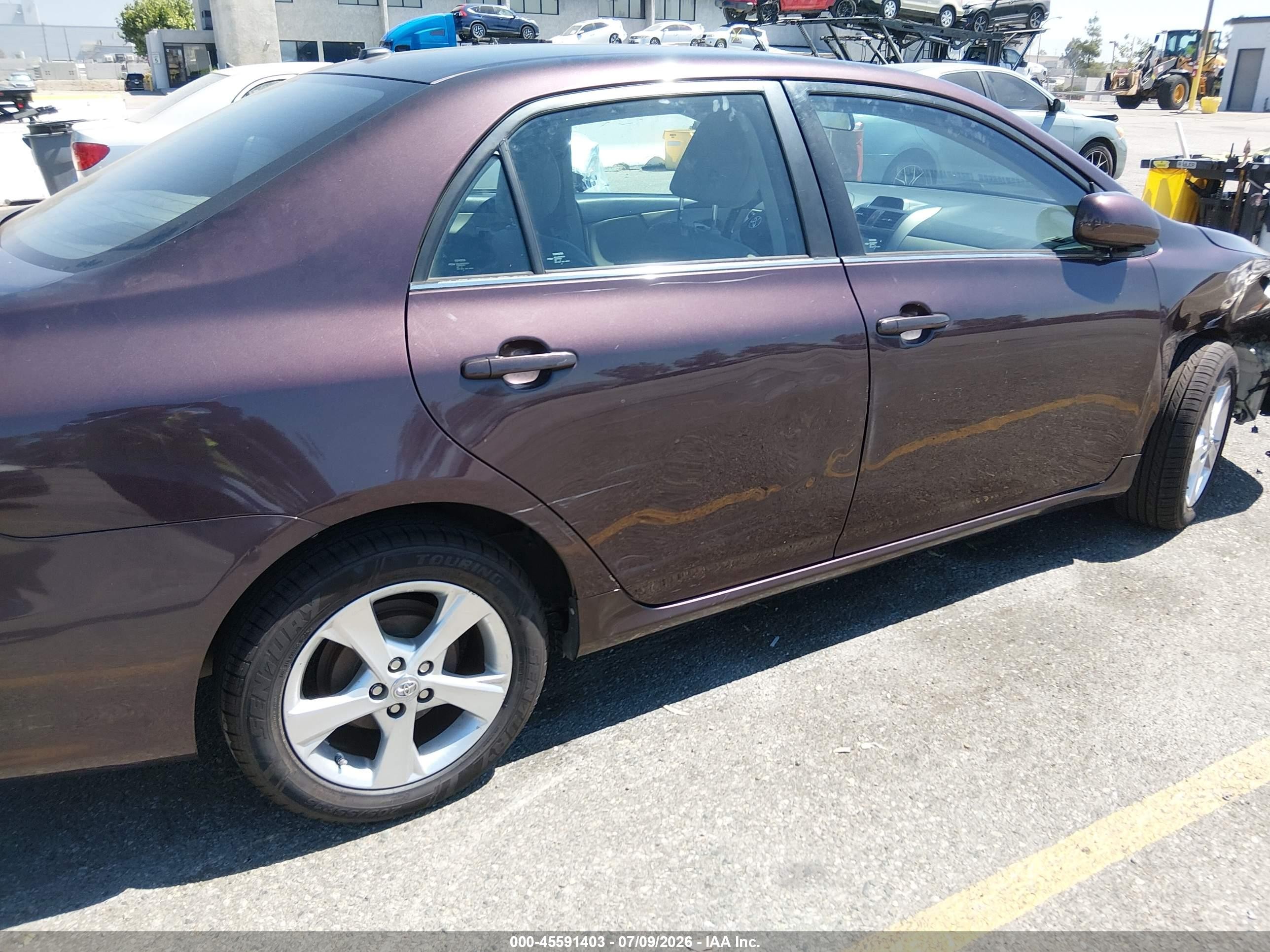 2013 Toyota Corolla Le Special Edition Burgundy vin: 2T1BU4EE1DC093115