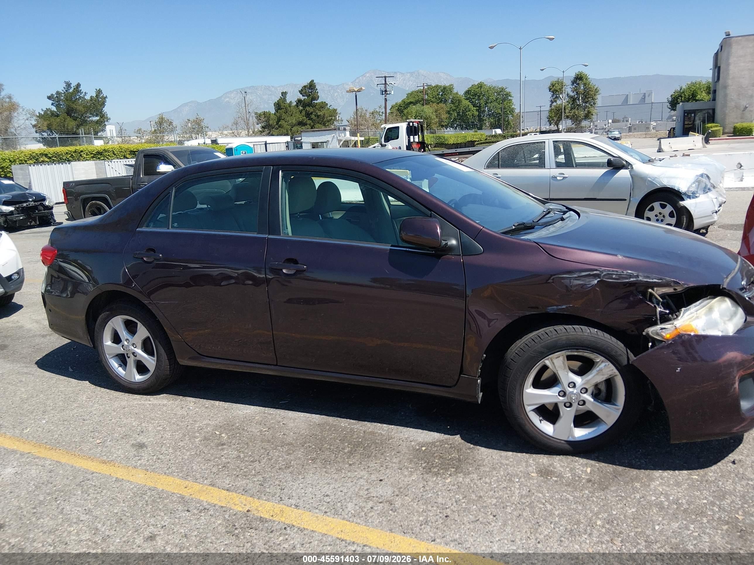 2013 Toyota Corolla Le Special Edition Burgundy vin: 2T1BU4EE1DC093115