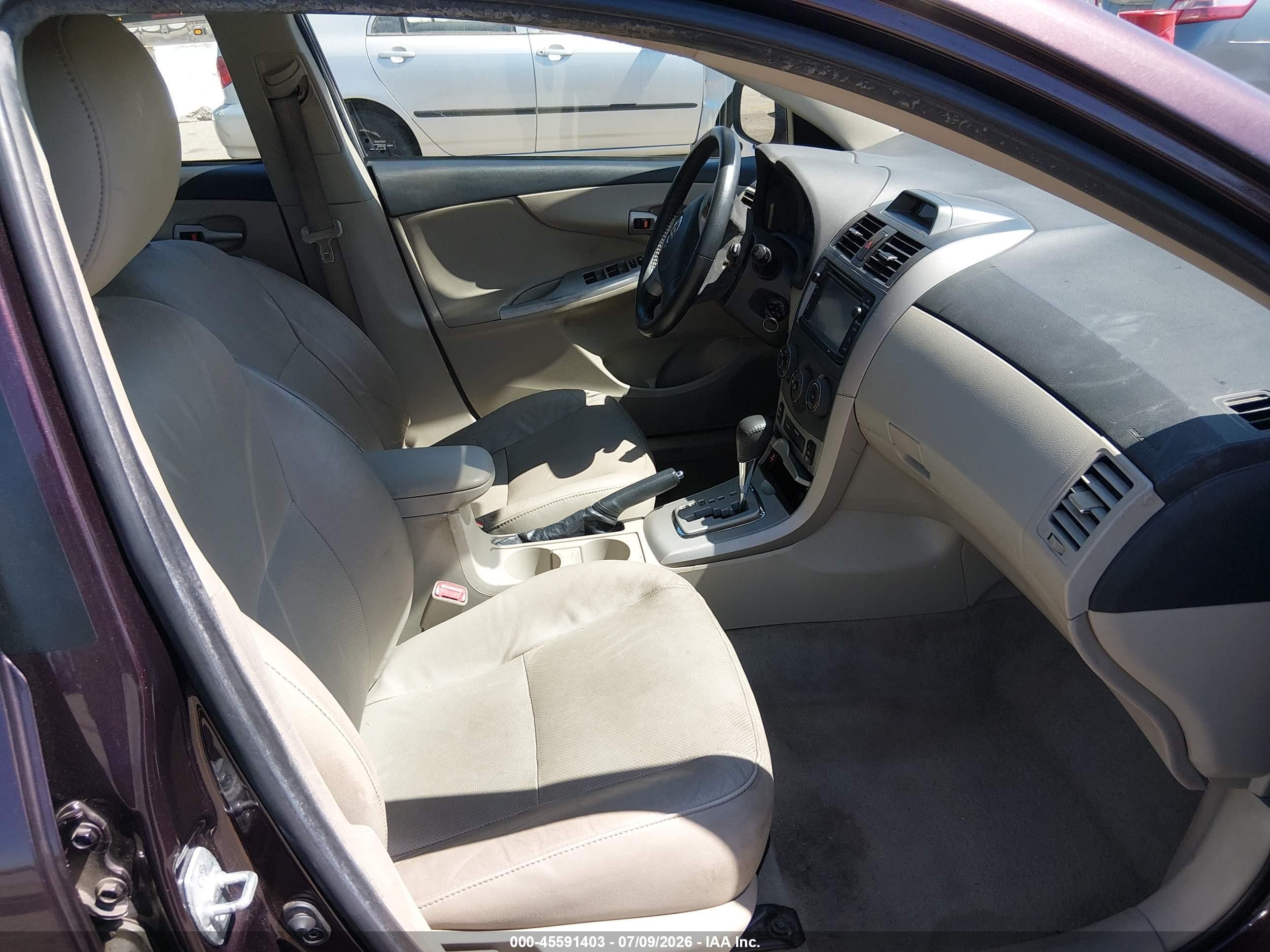 2013 Toyota Corolla Le Special Edition Burgundy vin: 2T1BU4EE1DC093115