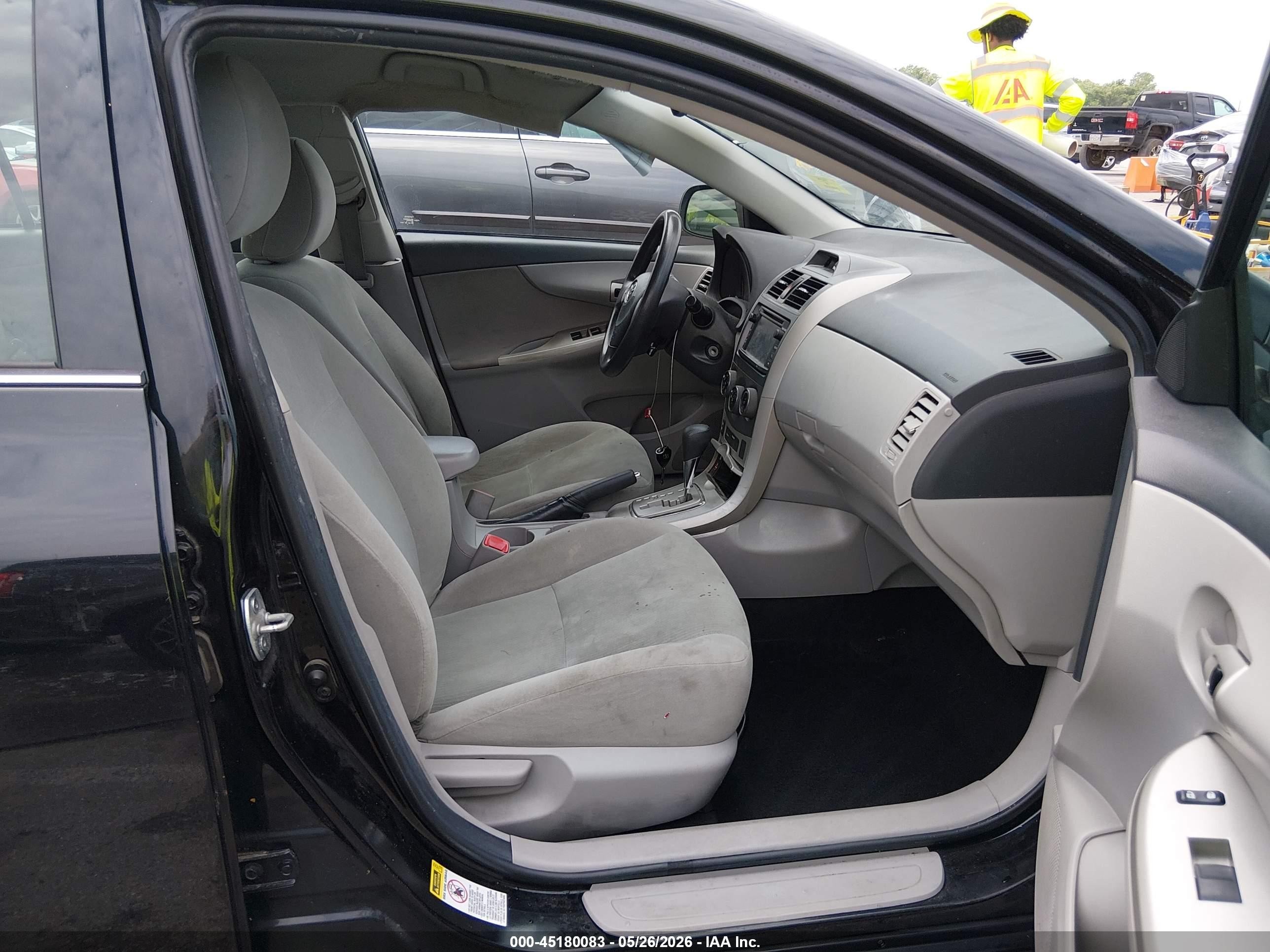 2013 Toyota Corolla Le Black vin: 2T1BU4EE1DC098556