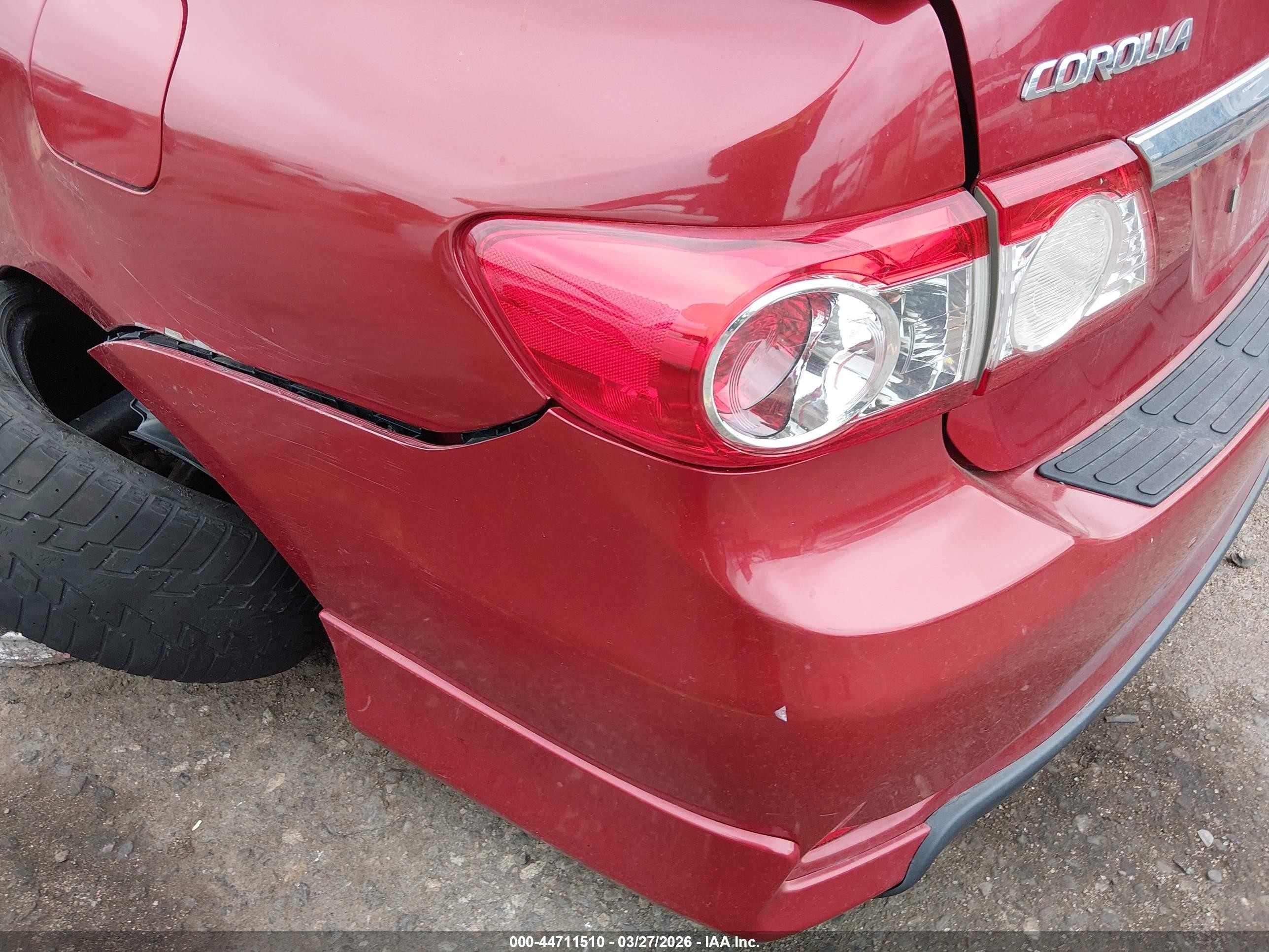 2013 Toyota Corolla S Красный vin: 2T1BU4EE1DC104100
