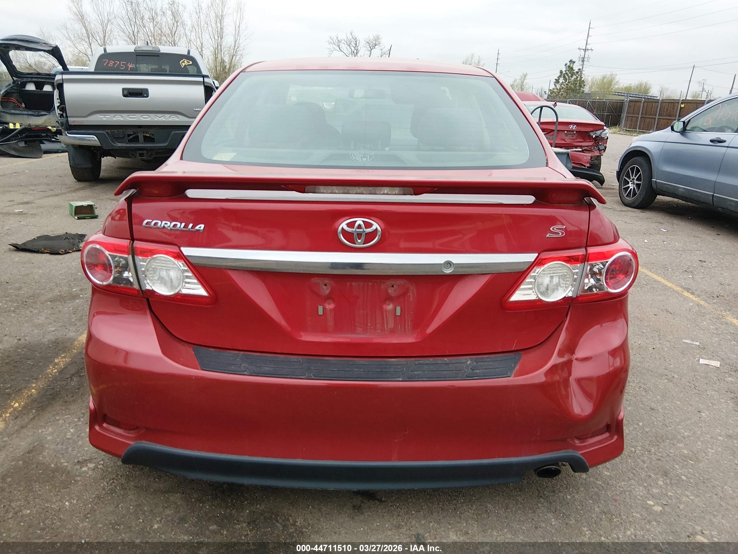2013 Toyota Corolla S Красный vin: 2T1BU4EE1DC104100