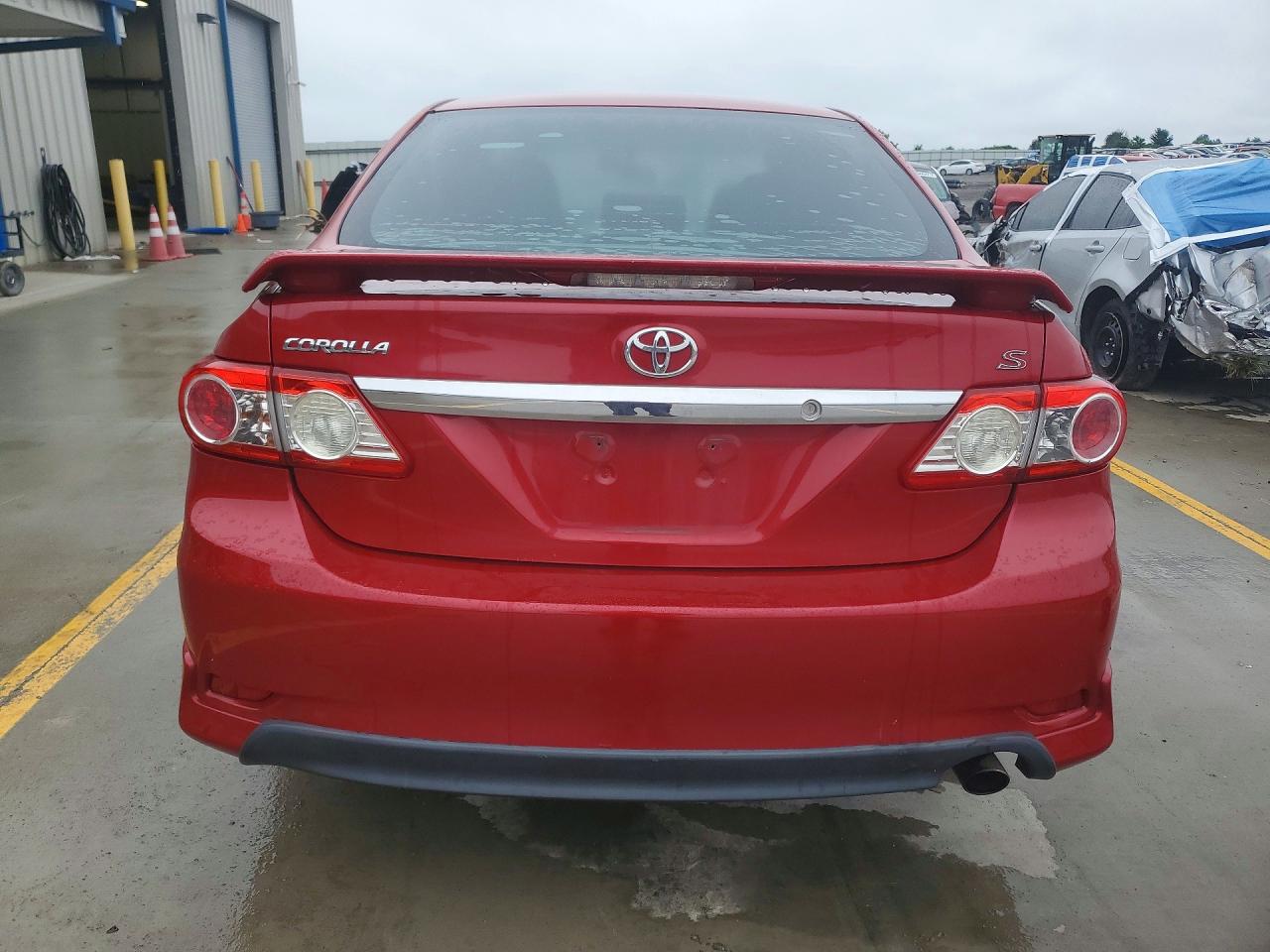 2013 Toyota Corolla S Red vin: 2T1BU4EE1DC110379