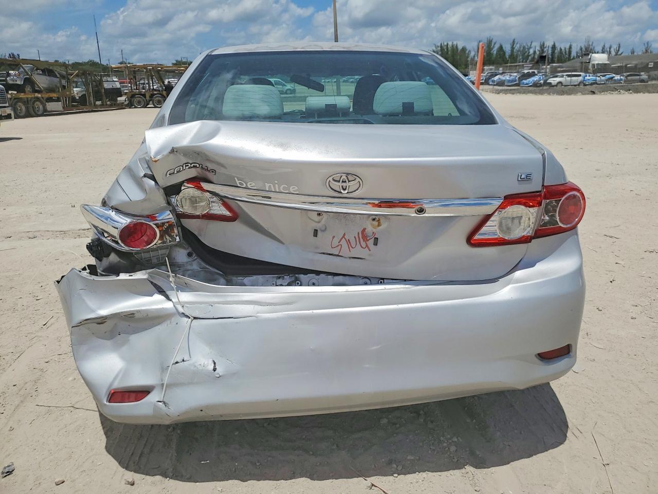 2013 Toyota Corolla Le Silver vin: 2T1BU4EE1DC123522