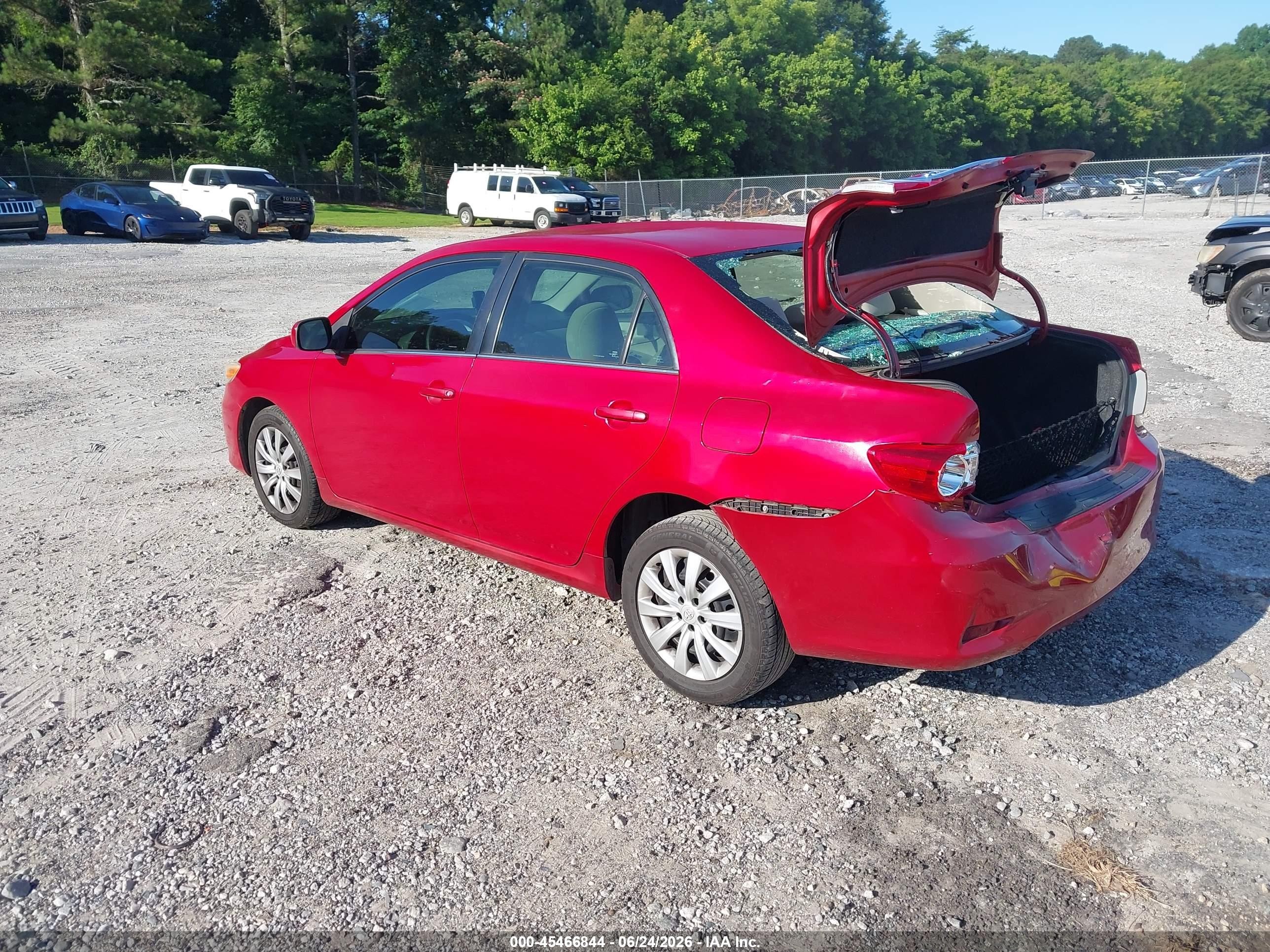 2013 Toyota Corolla Le Red vin: 2T1BU4EE1DC942658