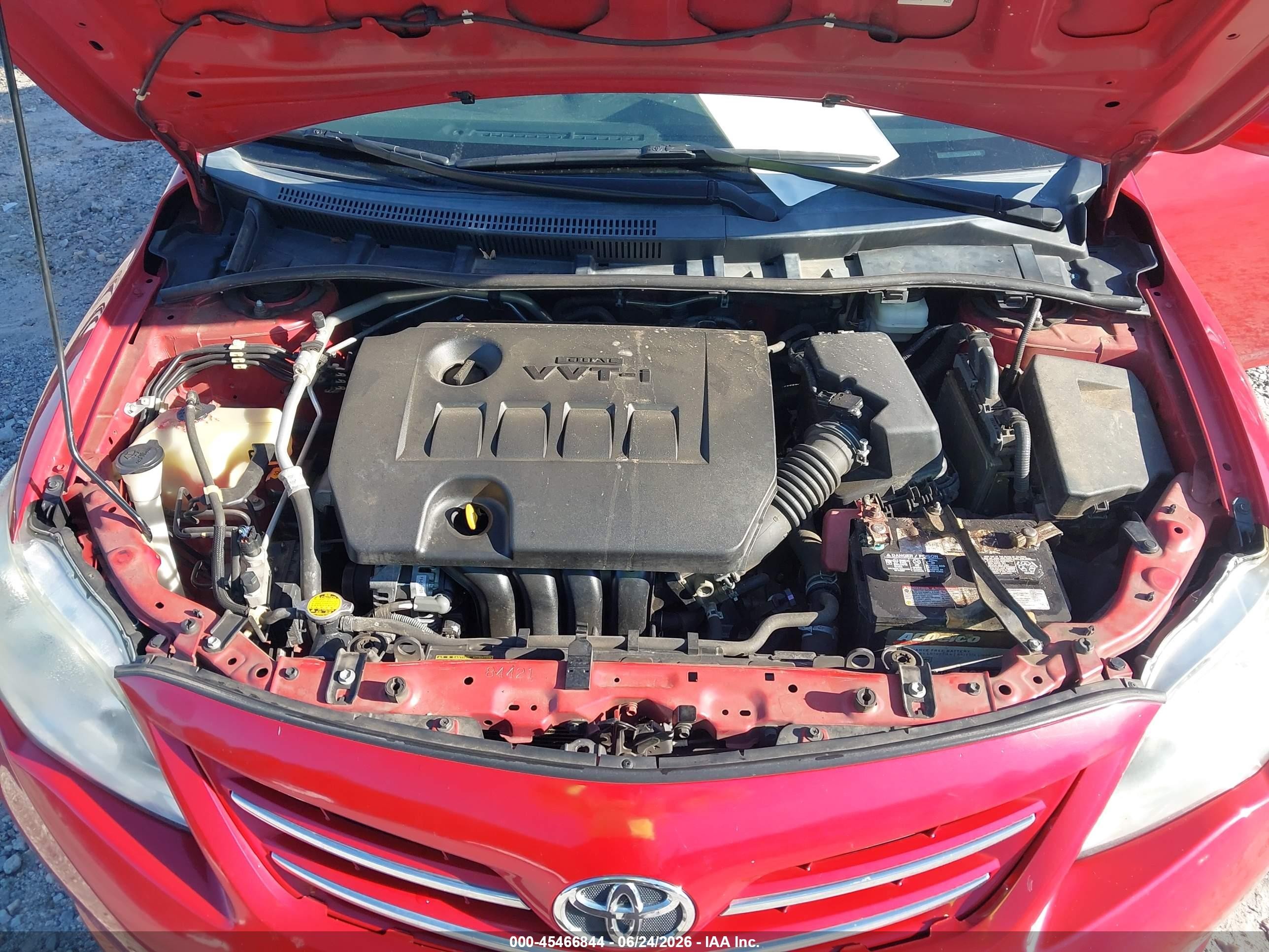 2013 Toyota Corolla Le Red vin: 2T1BU4EE1DC942658