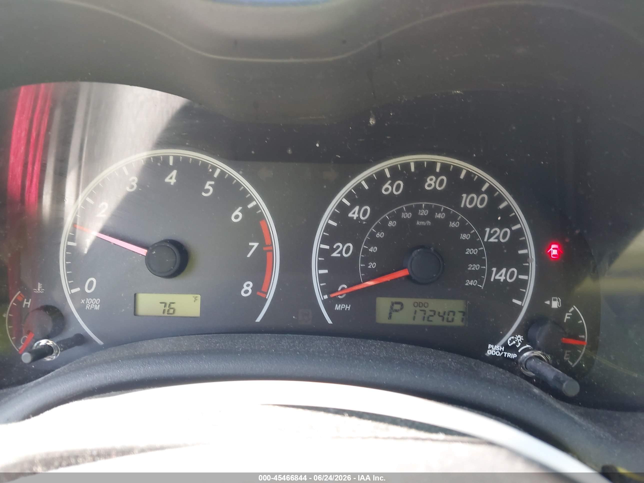 2013 Toyota Corolla Le Red vin: 2T1BU4EE1DC942658