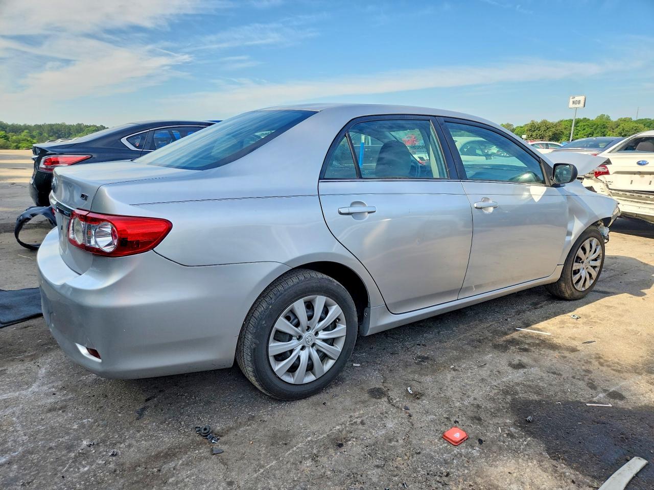 2013 Toyota Corolla Le Silver vin: 2T1BU4EE1DC963929